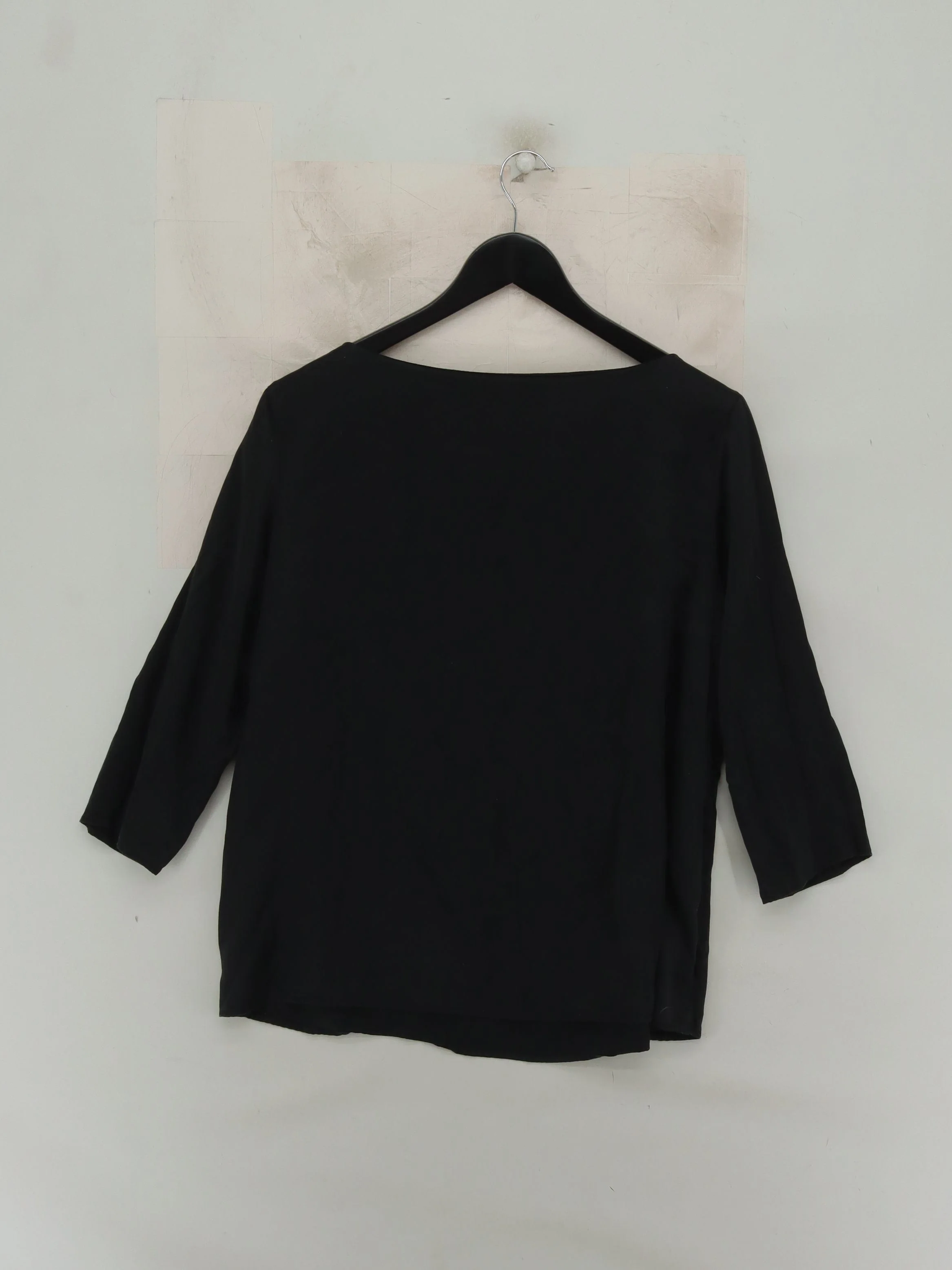 Lily Silk Women's Top M Black 100% Silk 3/4 Sleeve Round Neck Basic - Image 2