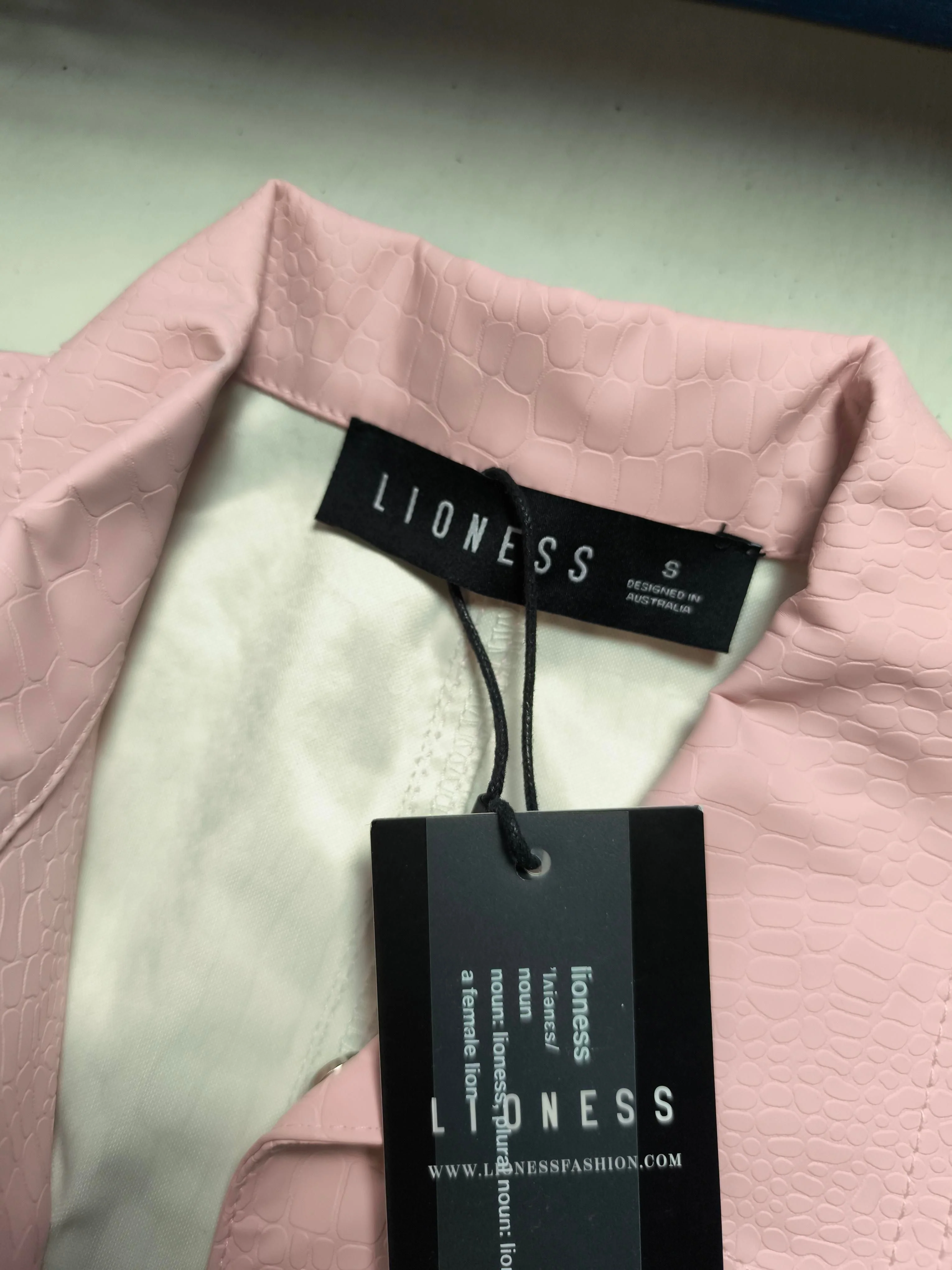 Lioness Bomber Jacket jacket pink - Image 6