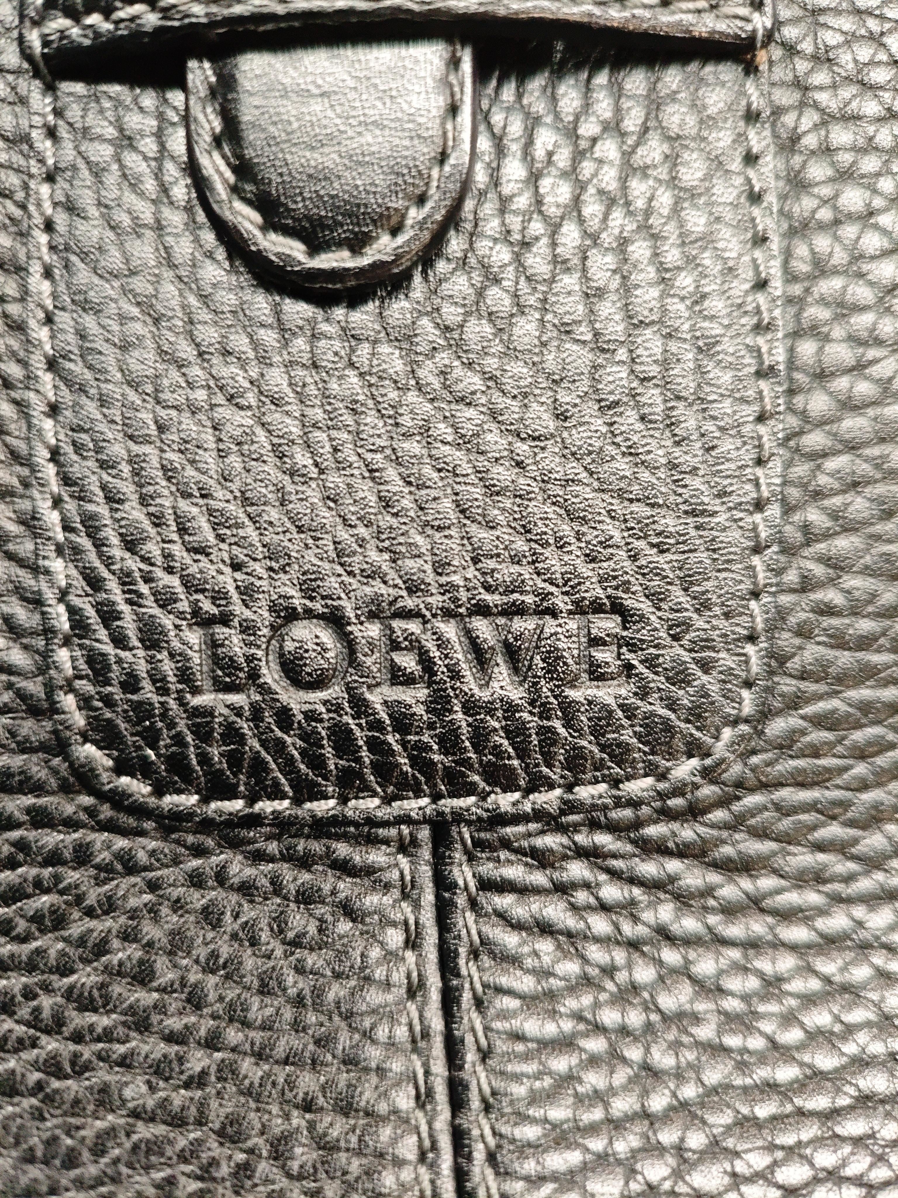 Loewe Women's Bag Black 100% Leather Shoulder Bag - Image 5
