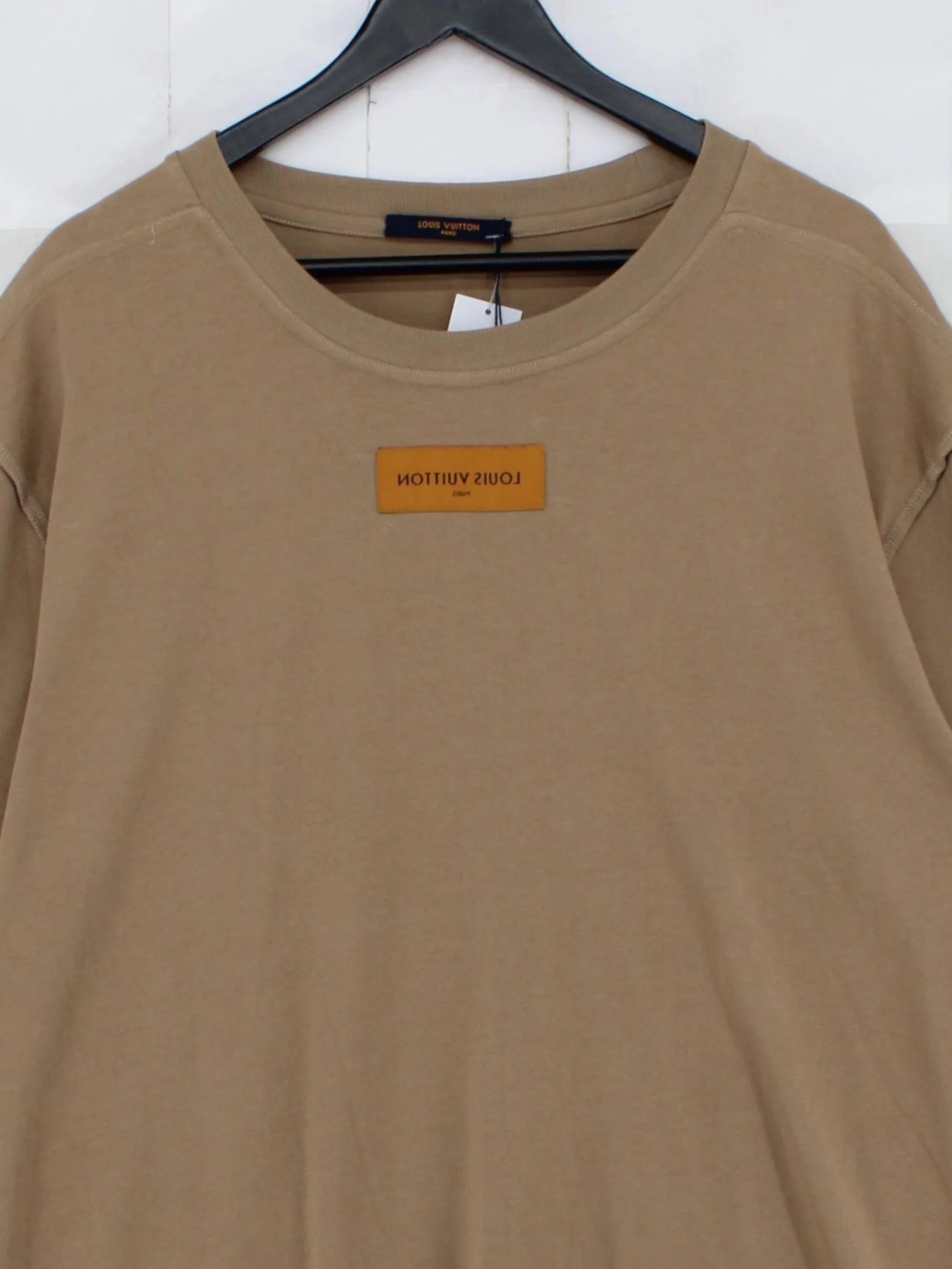 Louis Vuitton Men's T-Shirt XL Tan 100% Cotton Basic - Image 3