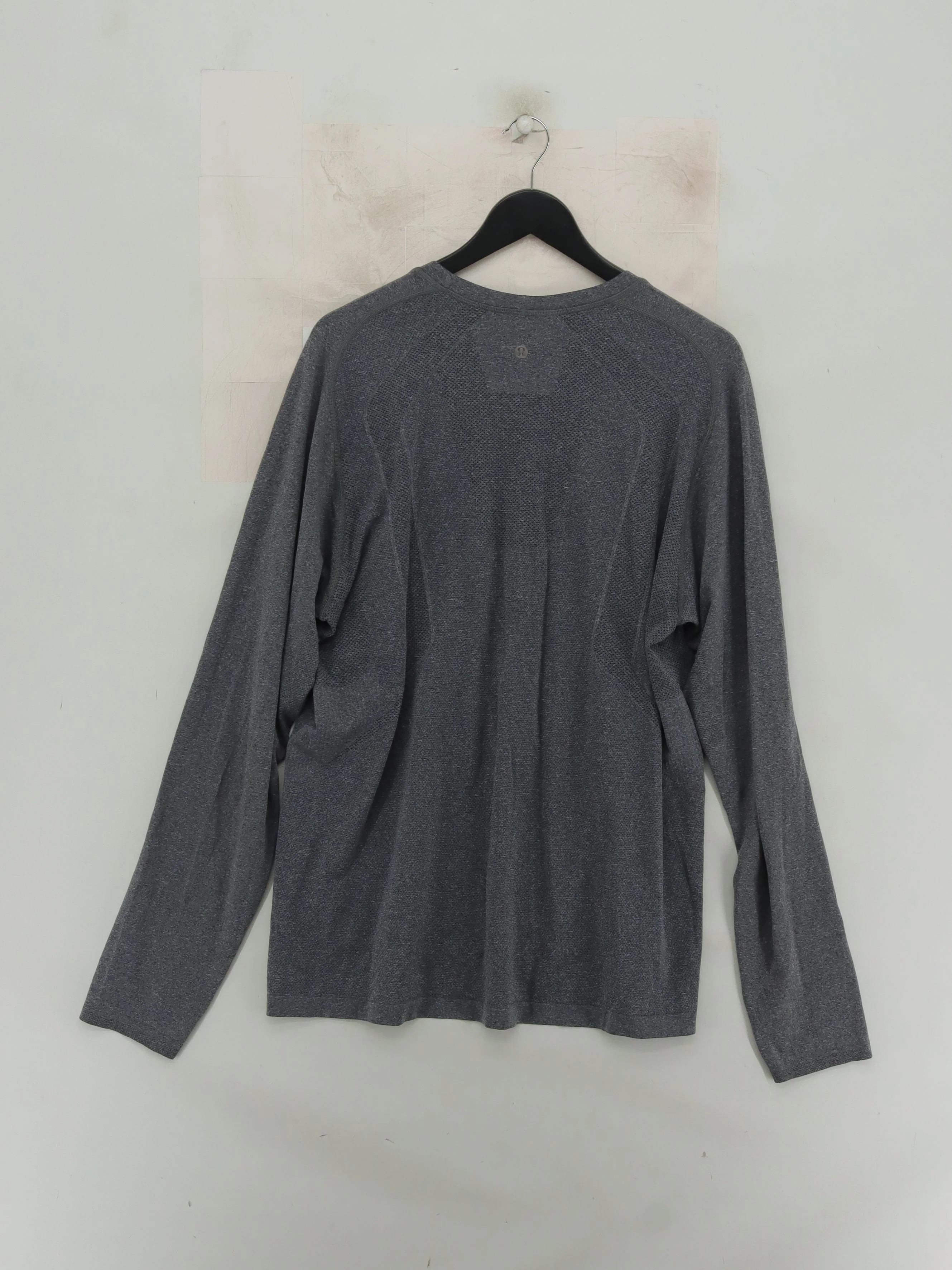Lululemon Men's Loungewear XL Grey Nylon with Elastane Crew Neck Basic - Image 2