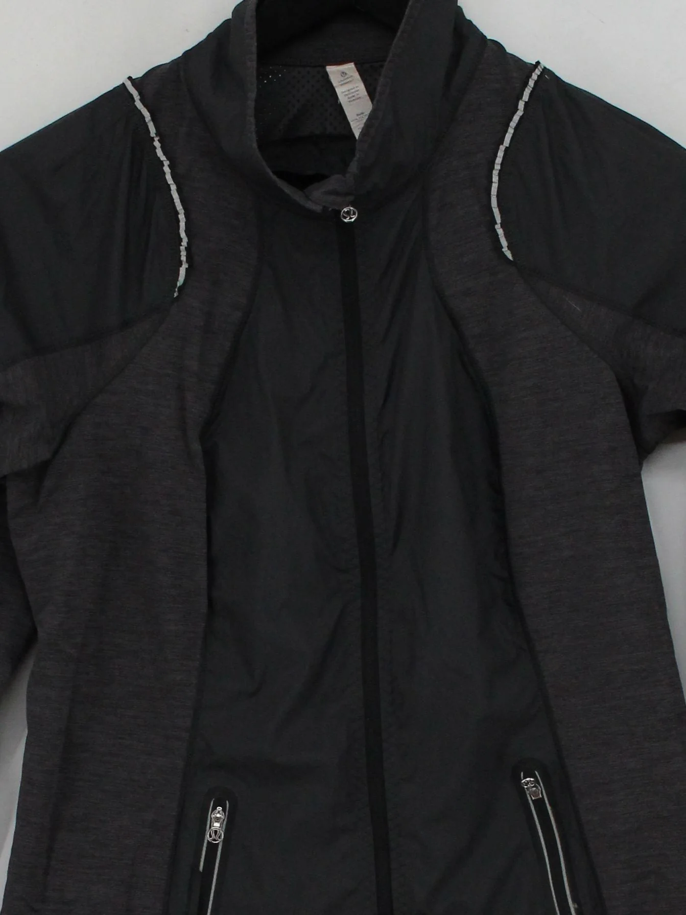Lululemon Windbreaker jacket black - Image 3