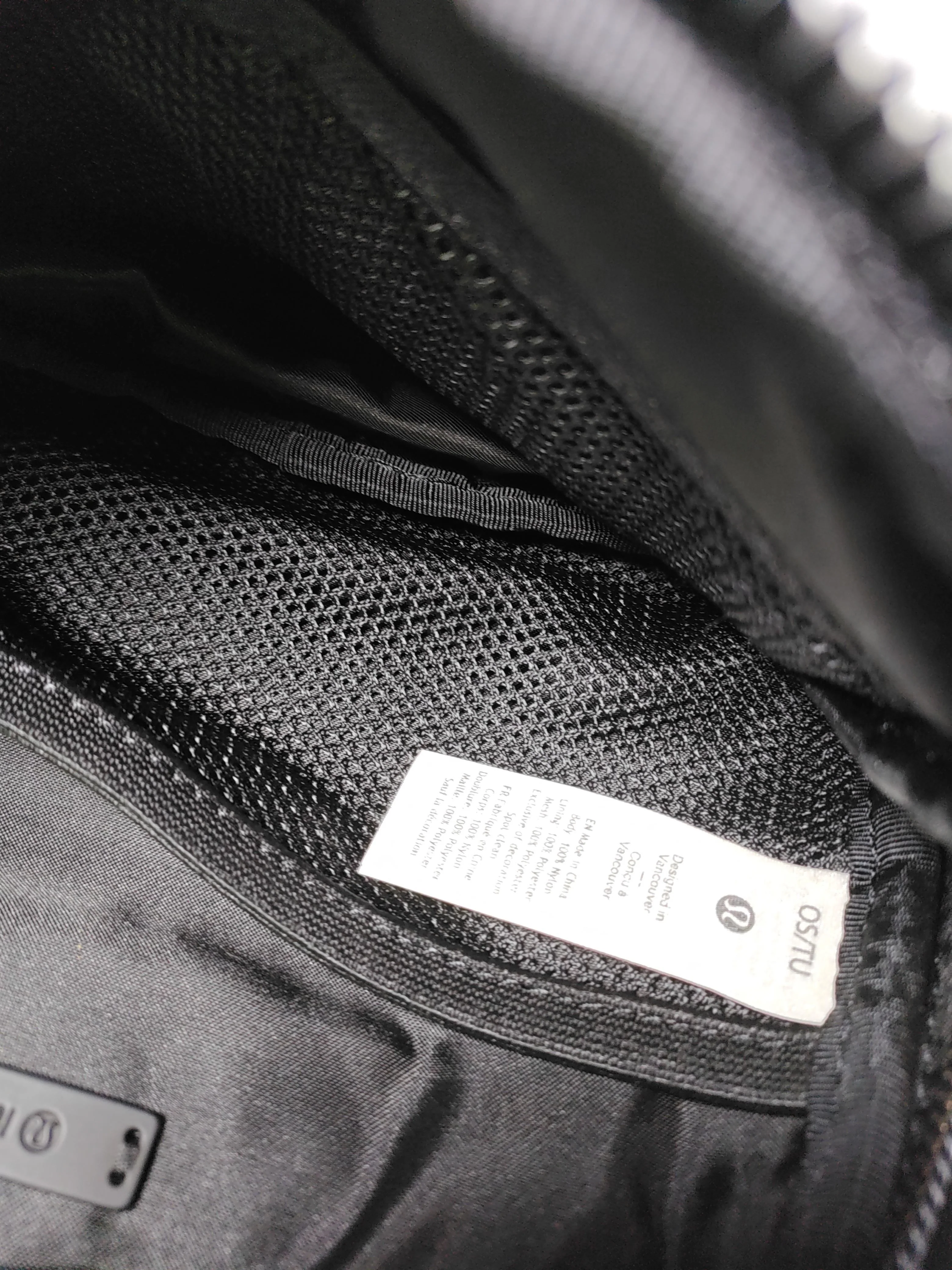Lululemon Women's Bag Black Polyester with Nylon Belt Bag & Waist Pack - Image 6