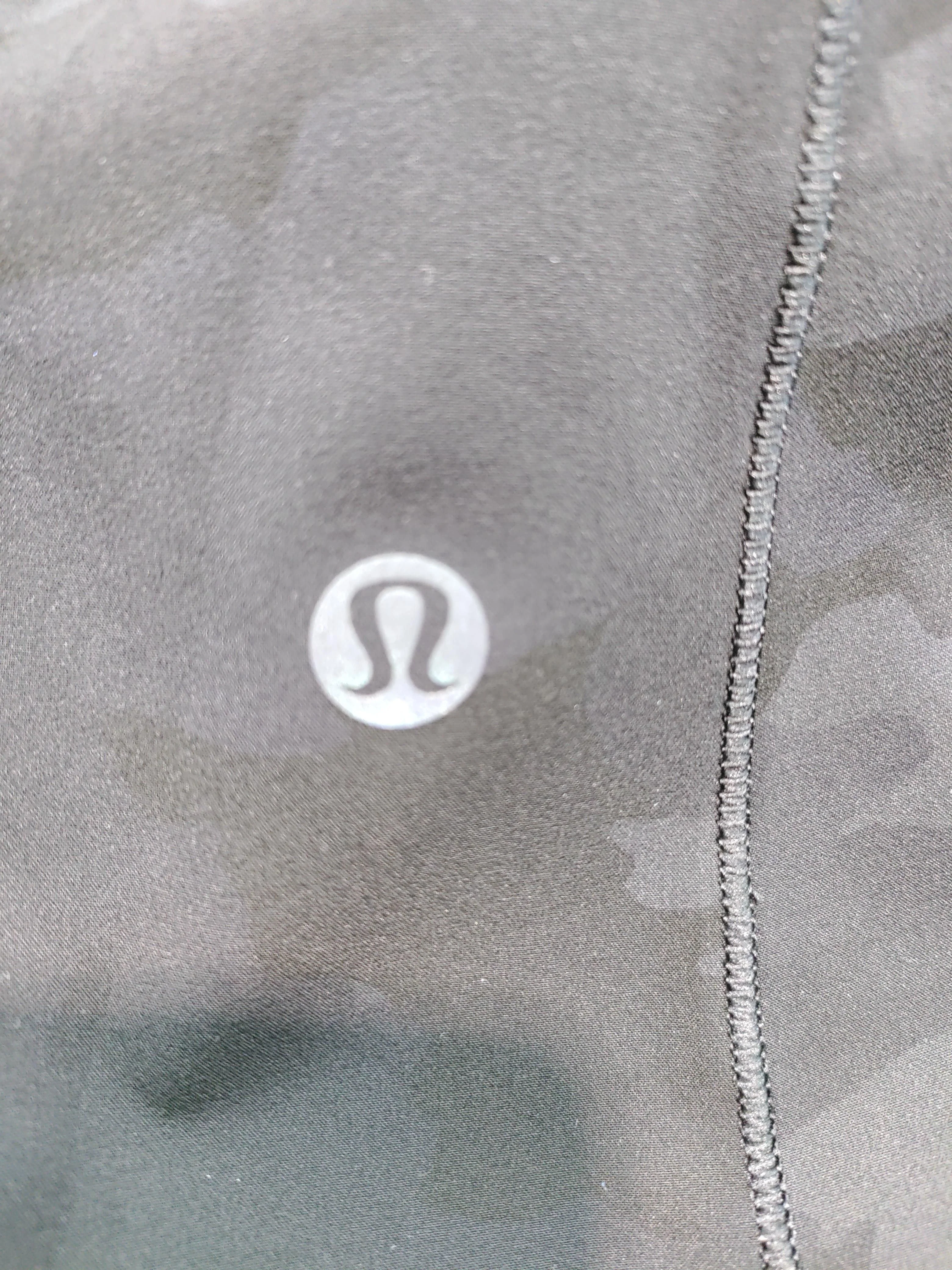 Lululemon Women's Hoodie S Black Camo Polyester with Elastane Pullover - Image 5