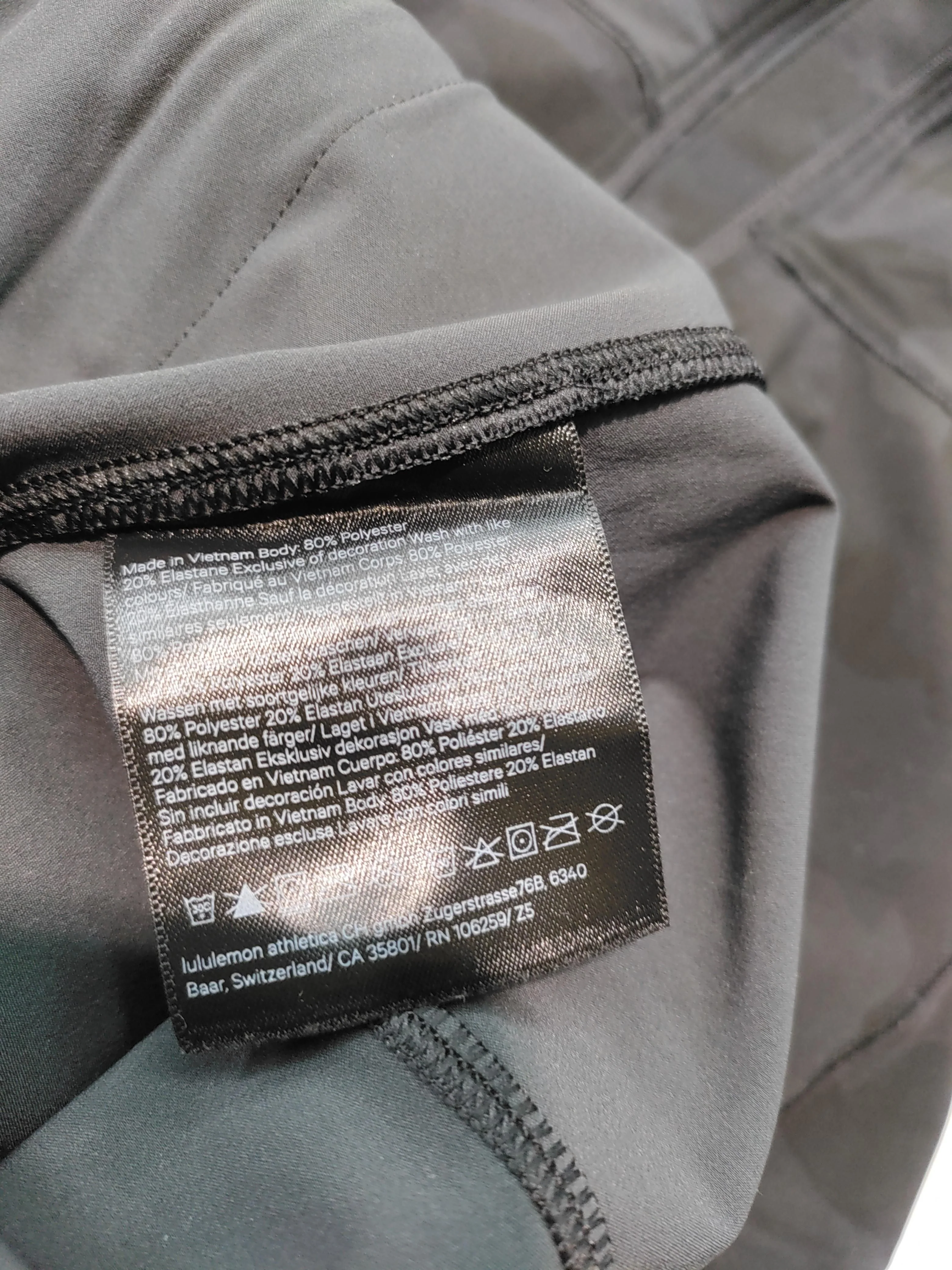 Lululemon Women's Hoodie S Black Camo Polyester with Elastane Pullover - Image 6