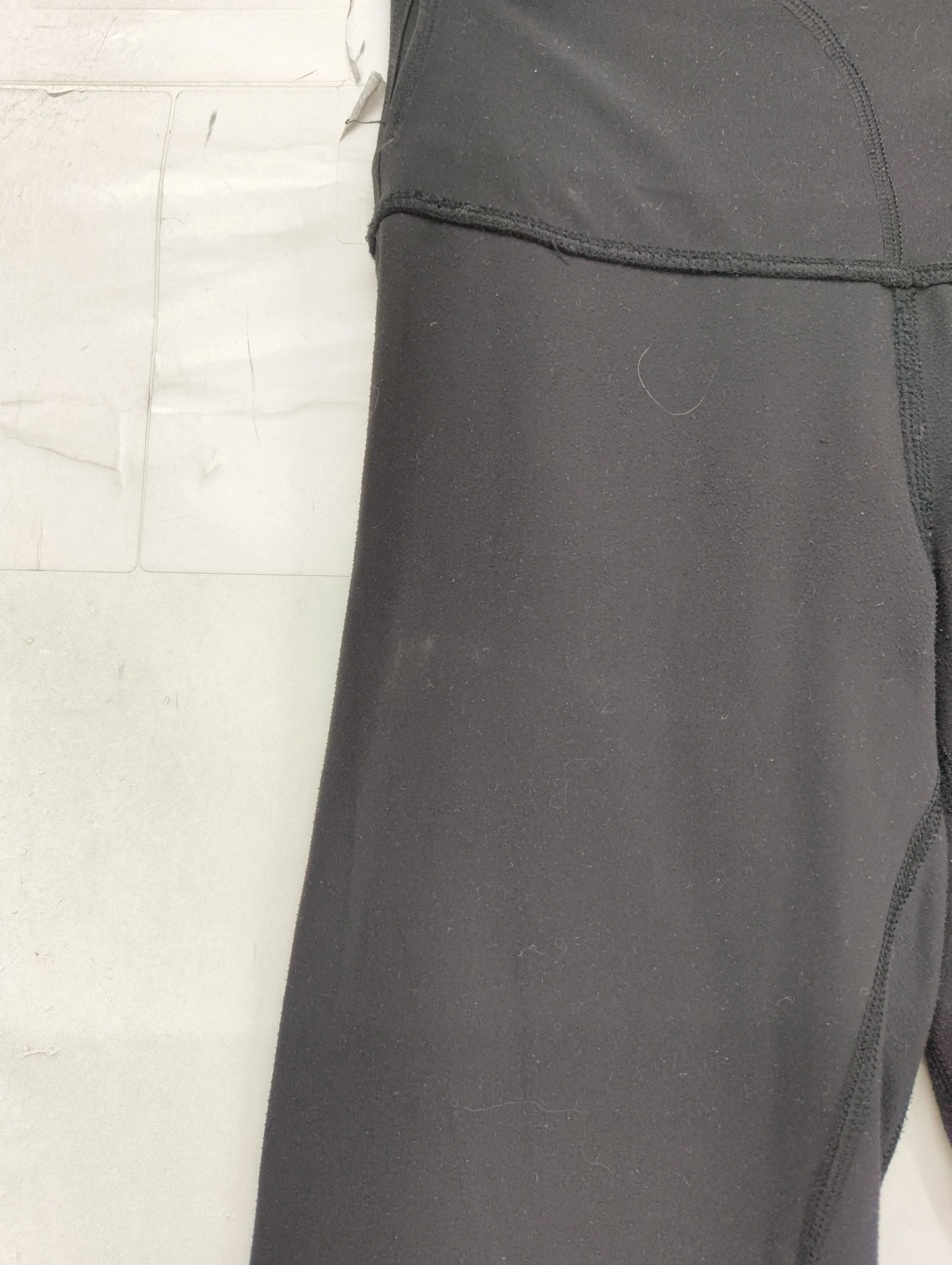 Lululemon Women's Leggings S Black 100% Other Capri - Image 5