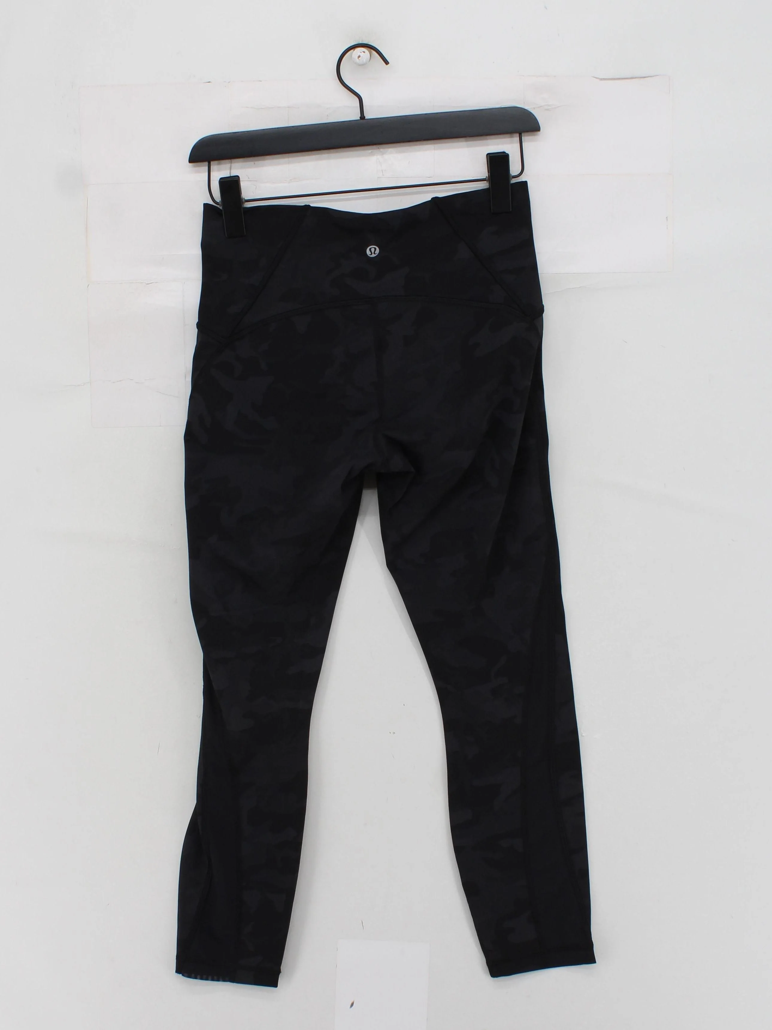 Lululemon Women's Leggings UK 12 Black Camo Nylon with Elastane Cropped - Image 2