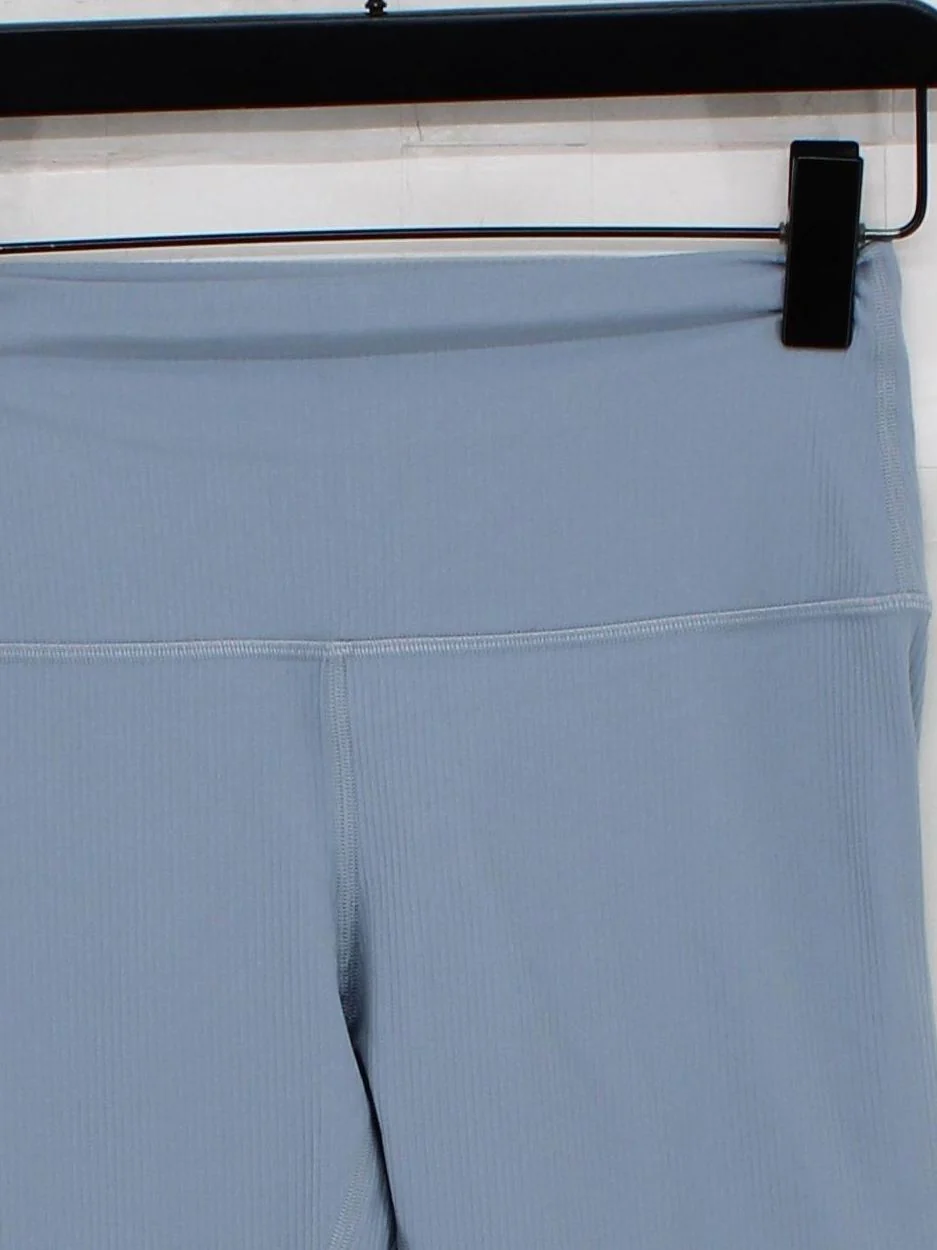 Lululemon Women's Leggings UK 12 Blue Nylon with Elastane, Polyester Cropped - Image 3