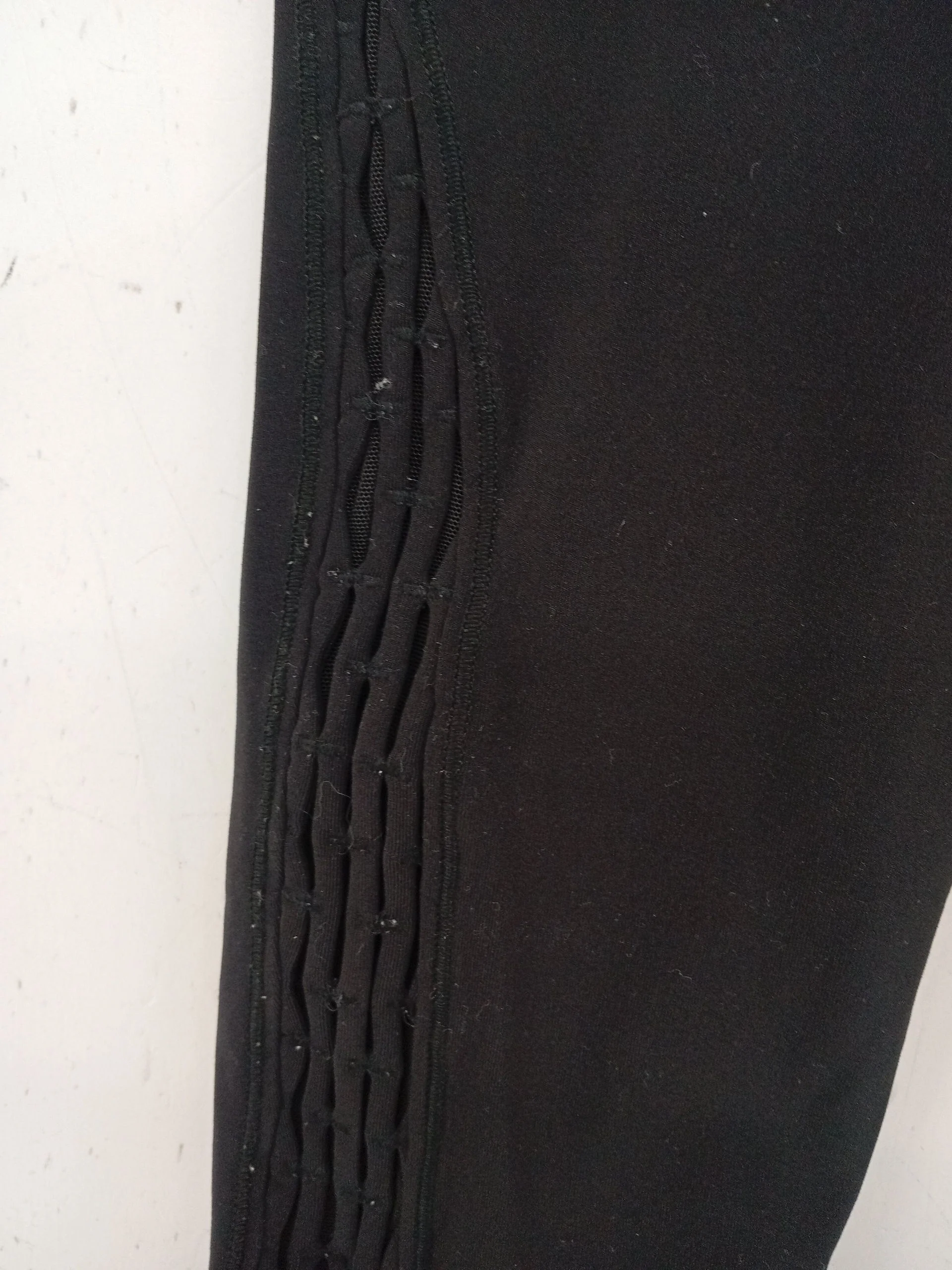 Lululemon Women's Leggings UK 8 Black Nylon with Elastane Capri - Image 6