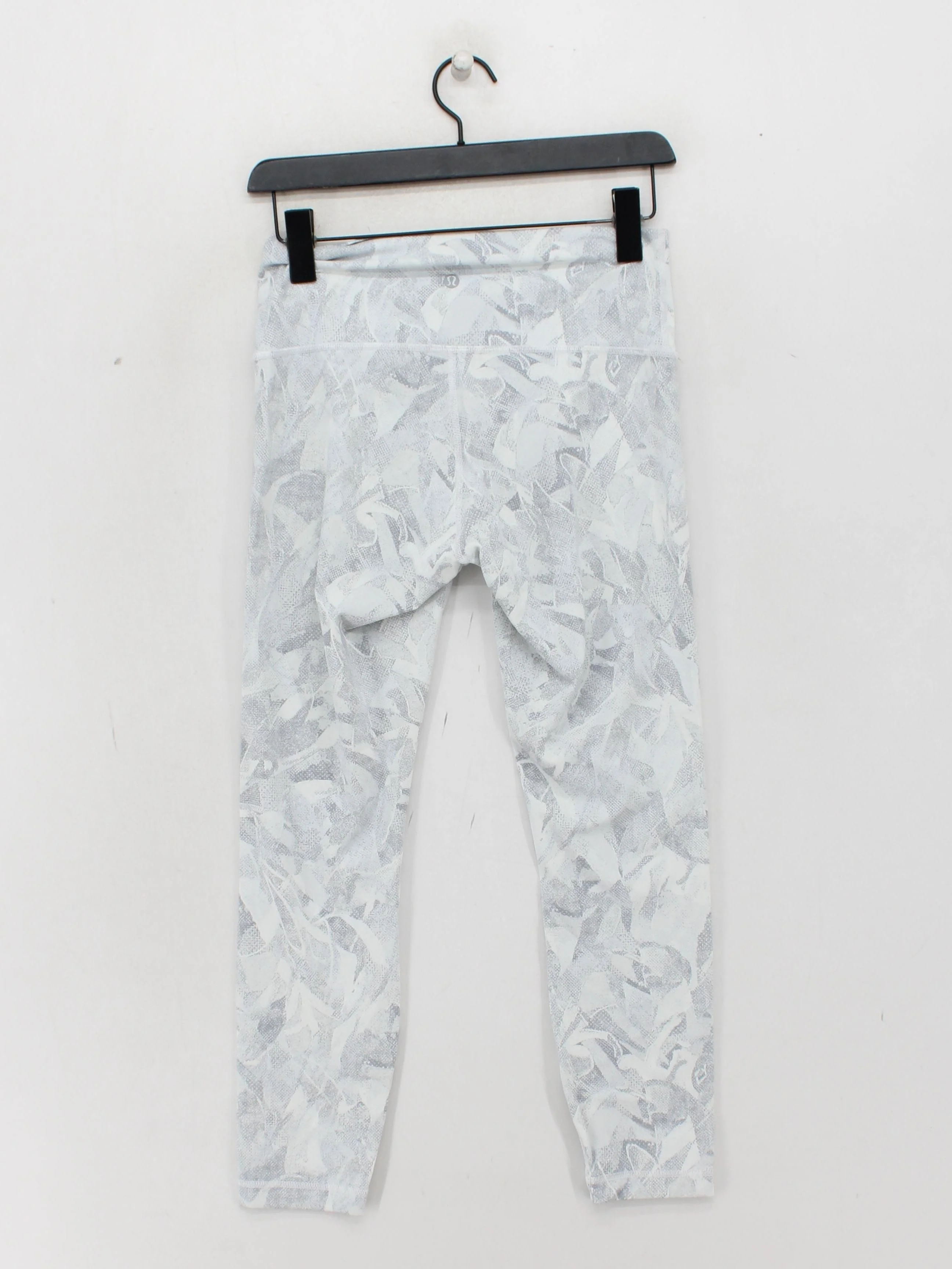 Lululemon Women's Leggings UK 8 White Geometric Polyester with Elastane Cropped - Image 2