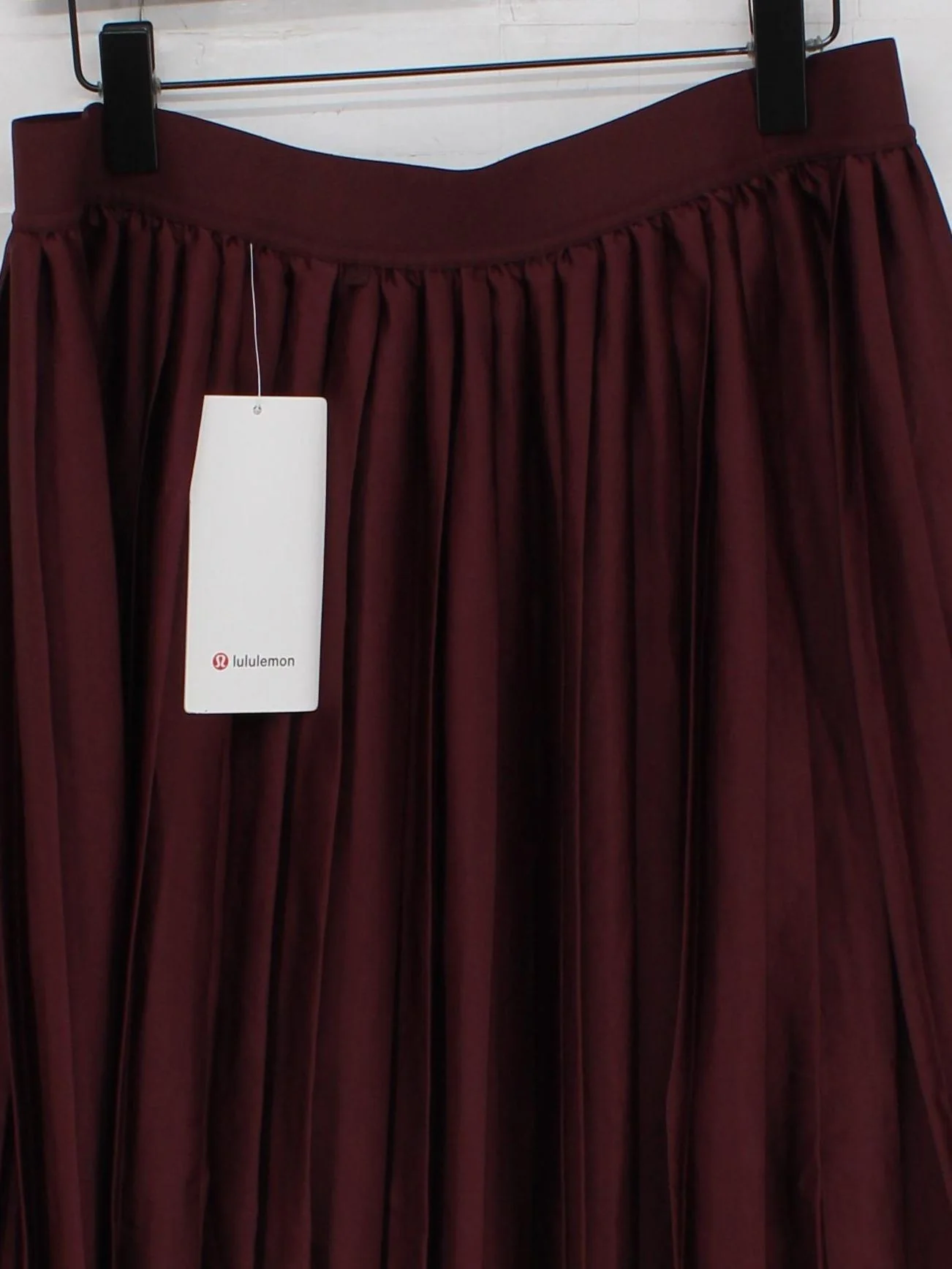 Lululemon Women's Midi Skirt XL Red 100% Polyester Midi Pleated New with tags - Image 3