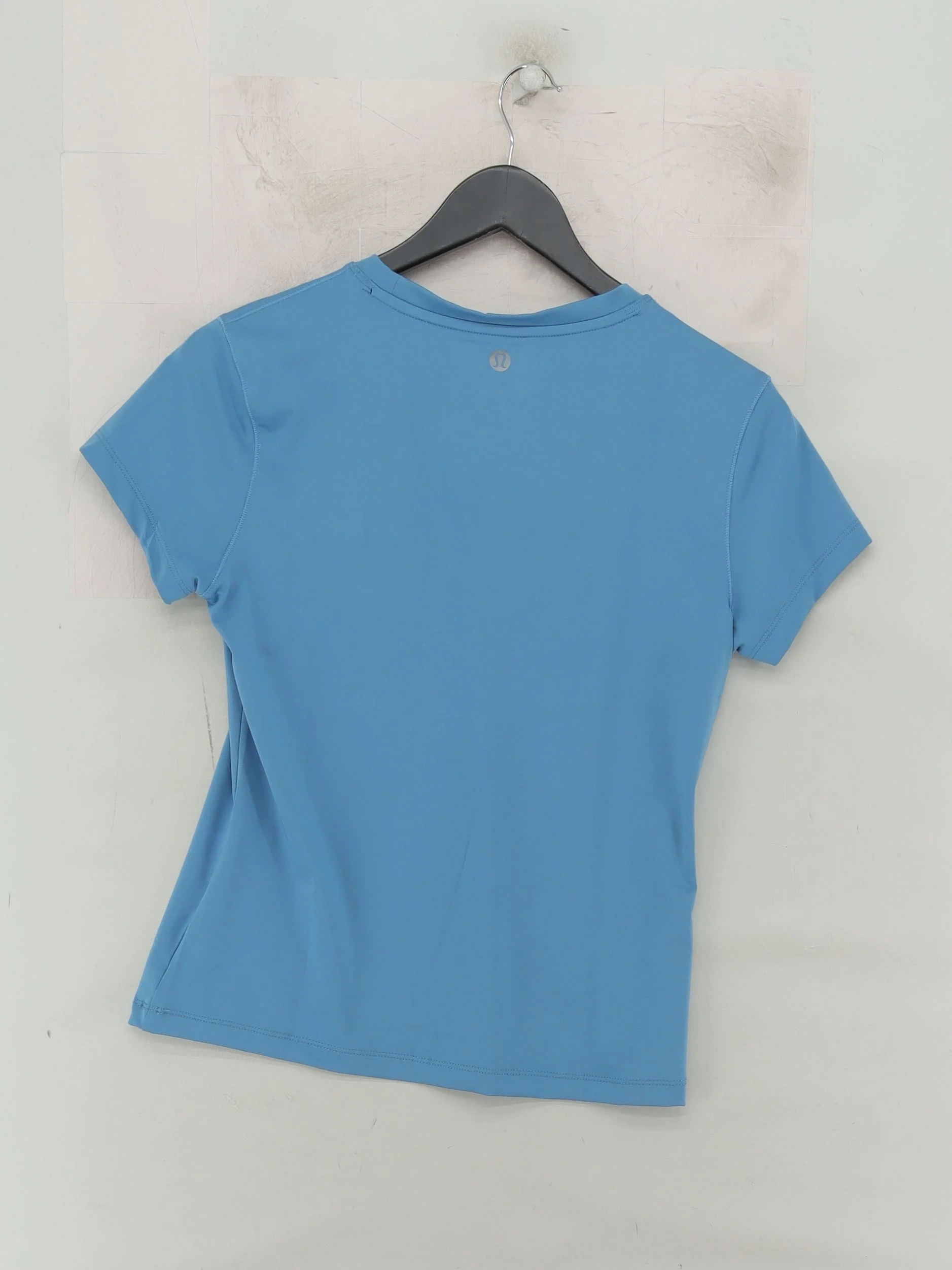 Lululemon Women's T-Shirt L Blue Polyester with Cotton Basic - Image 2