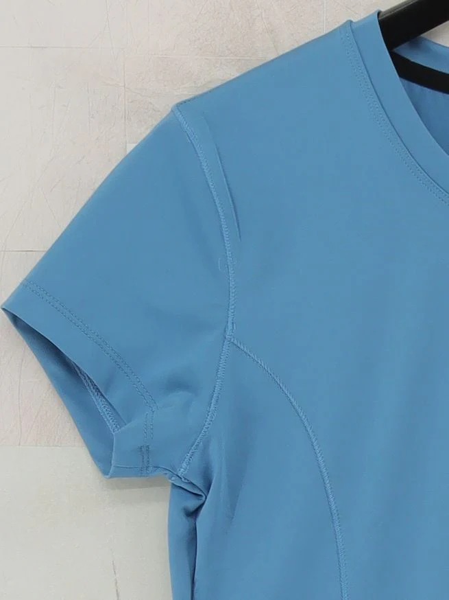 Lululemon Women's T-Shirt L Blue Polyester with Cotton Basic - Image 4