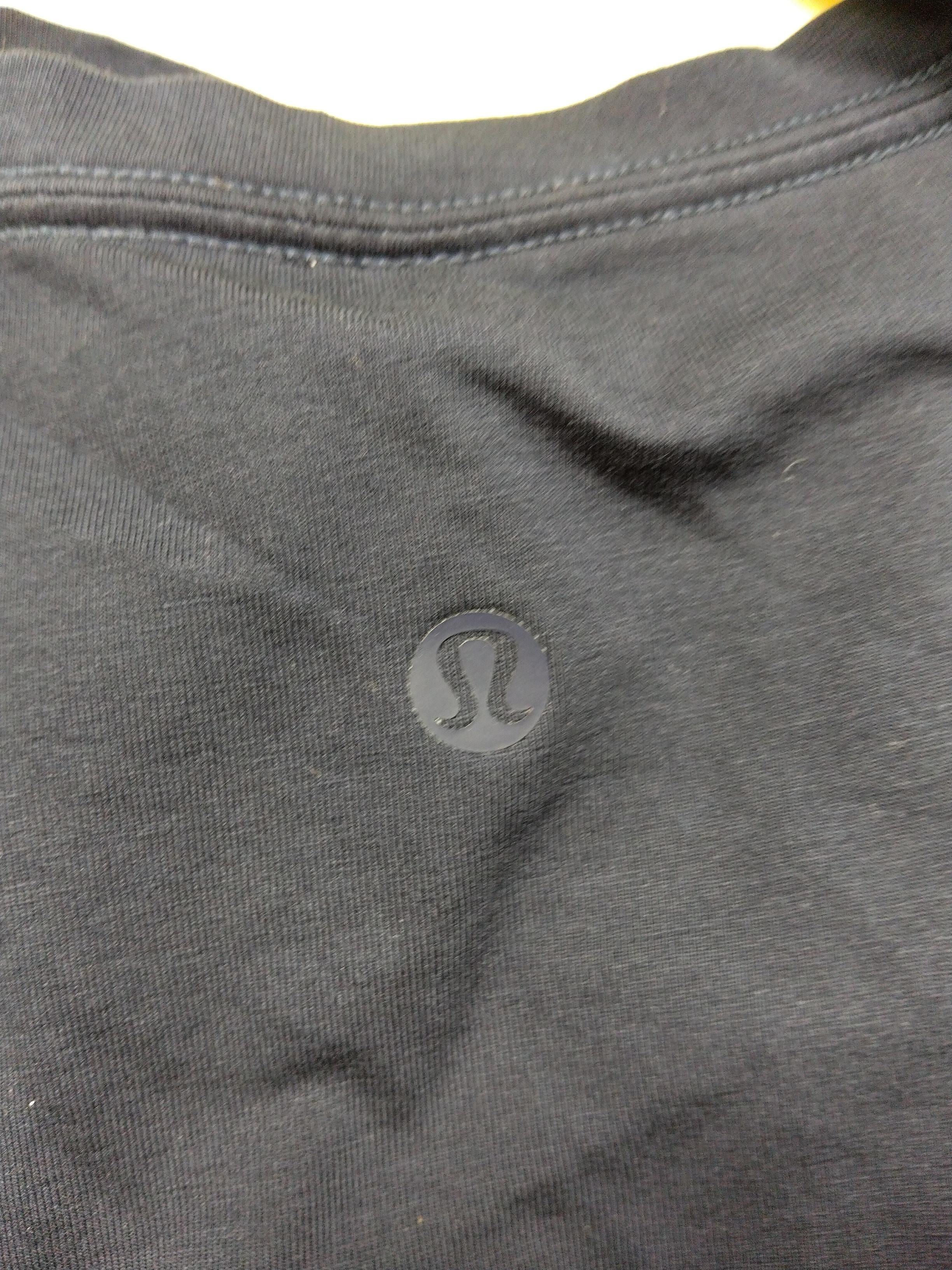 Lululemon Women's T-Shirt M Blue 100% Cotton Short Sleeve V-Neck Basic - Image 6