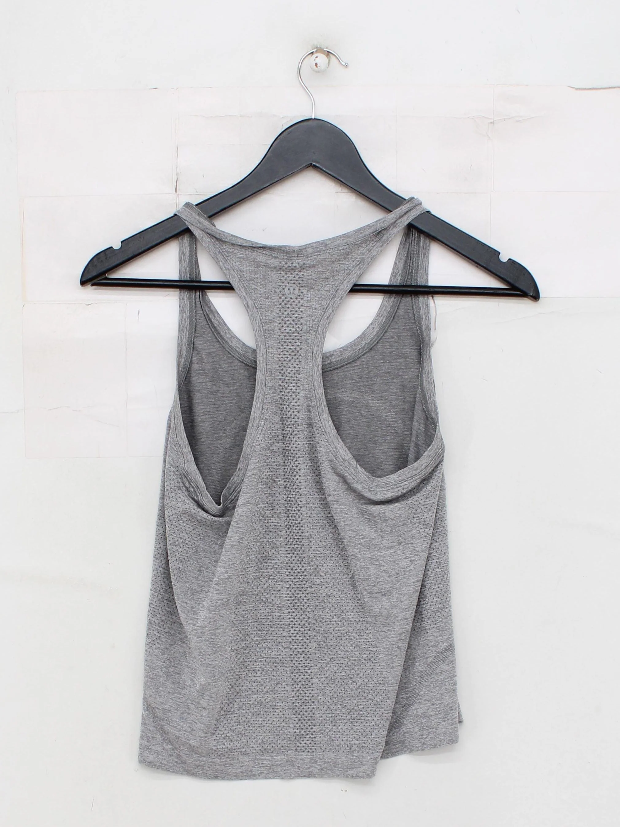Lululemon Women's T-Shirt S Grey Nylon with Polyester, Elastane Sleeveless Basic - Image 2