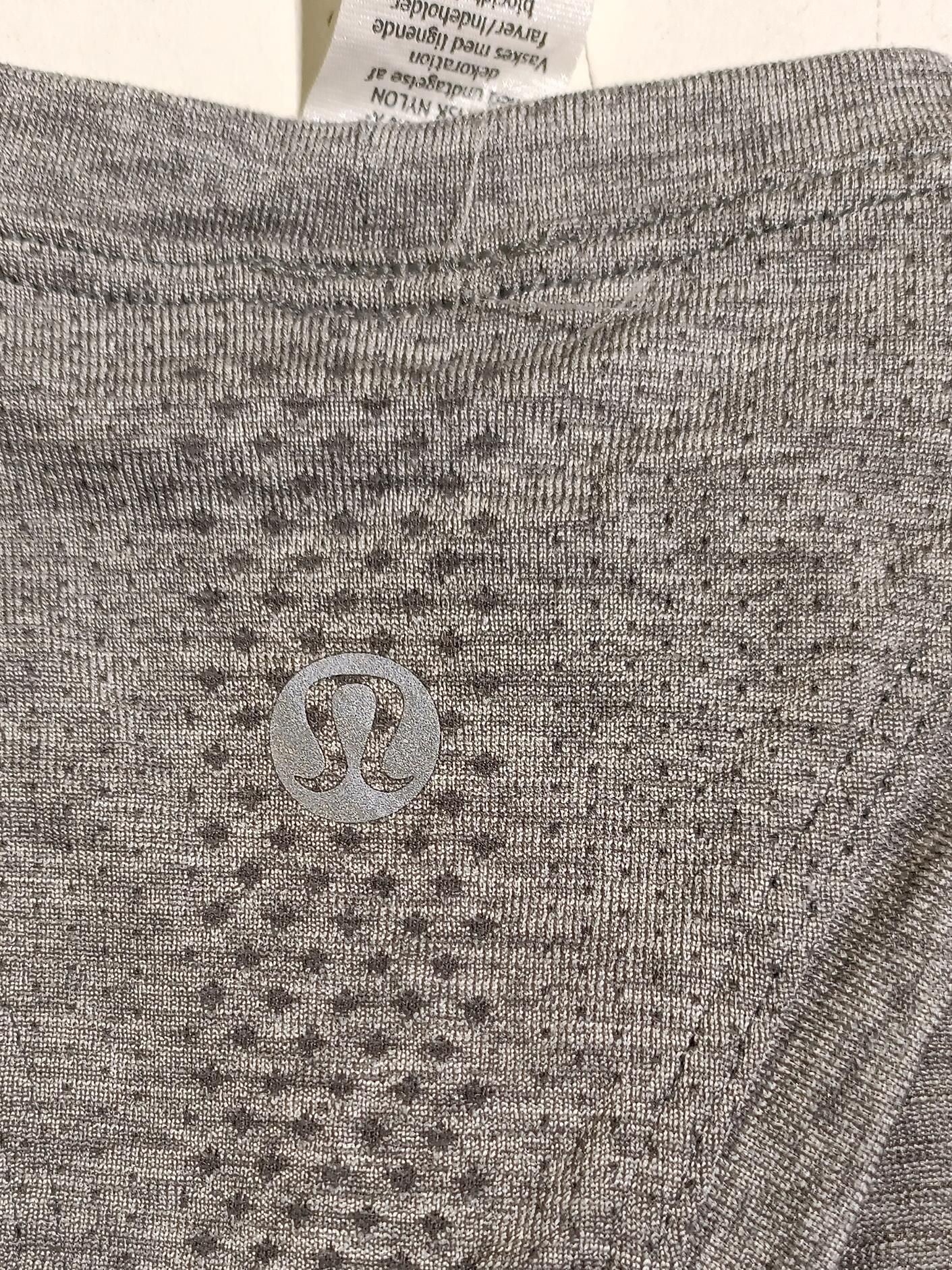 Lululemon Women's T-Shirt S Grey Nylon with Polyester, Elastane Sleeveless Basic - Image 5