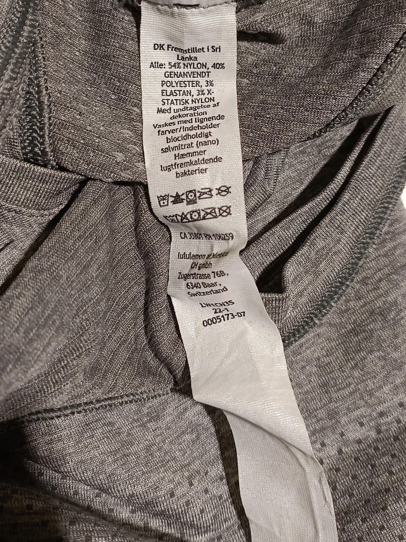 Lululemon Women's T-Shirt S Grey Nylon with Polyester, Elastane Sleeveless Basic - Image 6