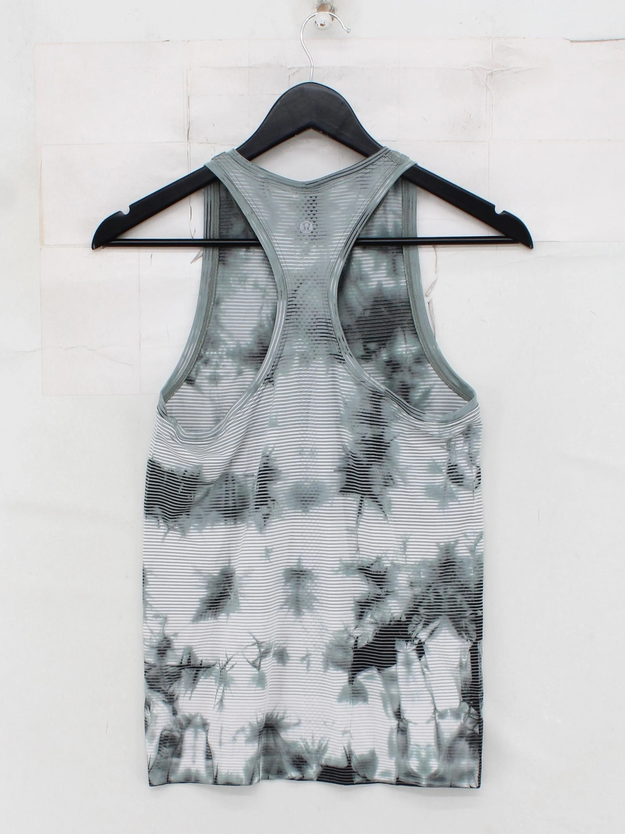 Lululemon Women's T-Shirt UK 10 Grey Nylon with Polyester, Elastane Basic - Image 2
