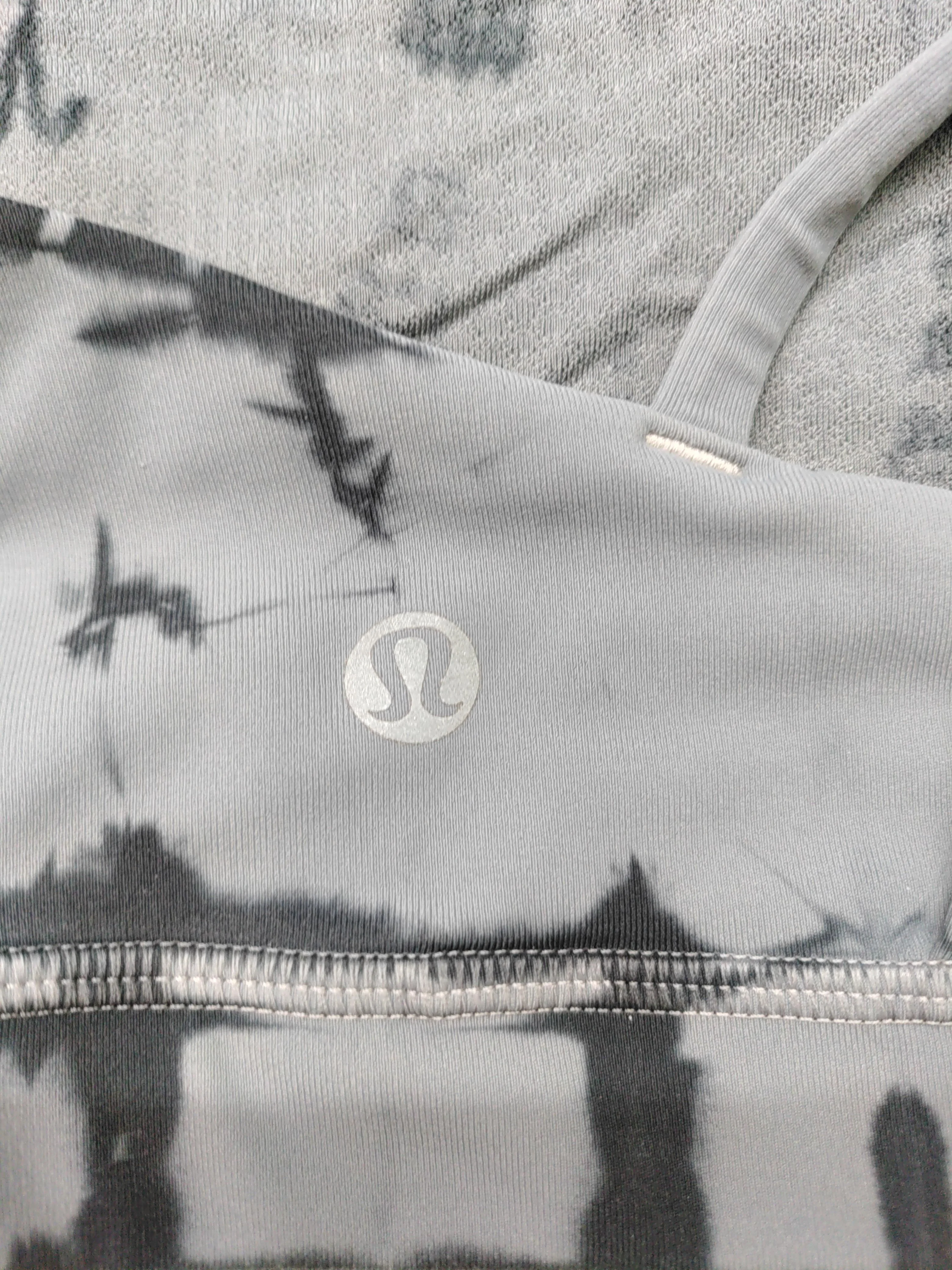 Lululemon Women's T-Shirt XS Grey Graphic Nylon with Elastane Sleeveless Basic - Image 5