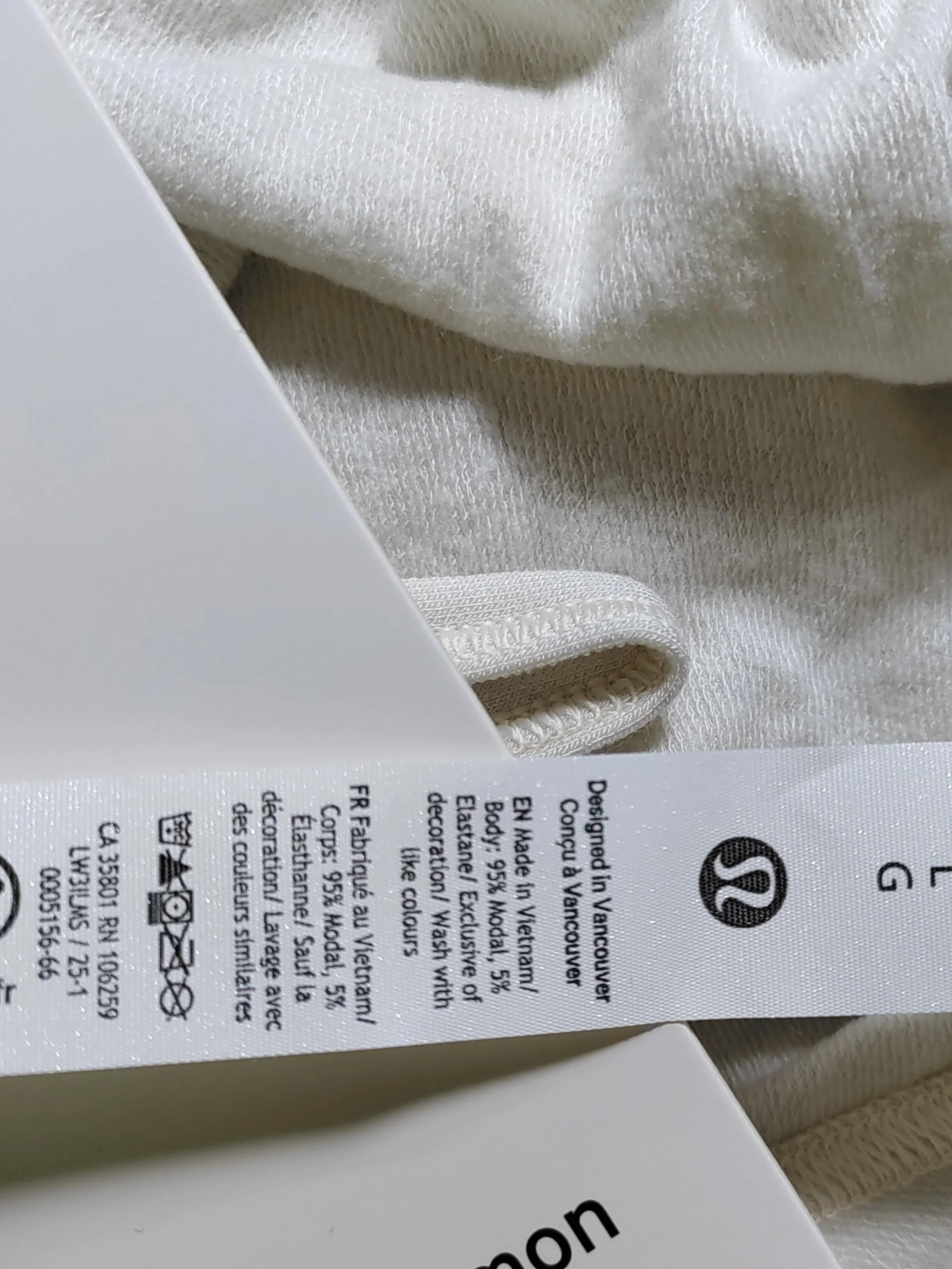 Lululemon Women's Top L Cream Lyocell Modal with Elastane Cropped New with tags - Image 6