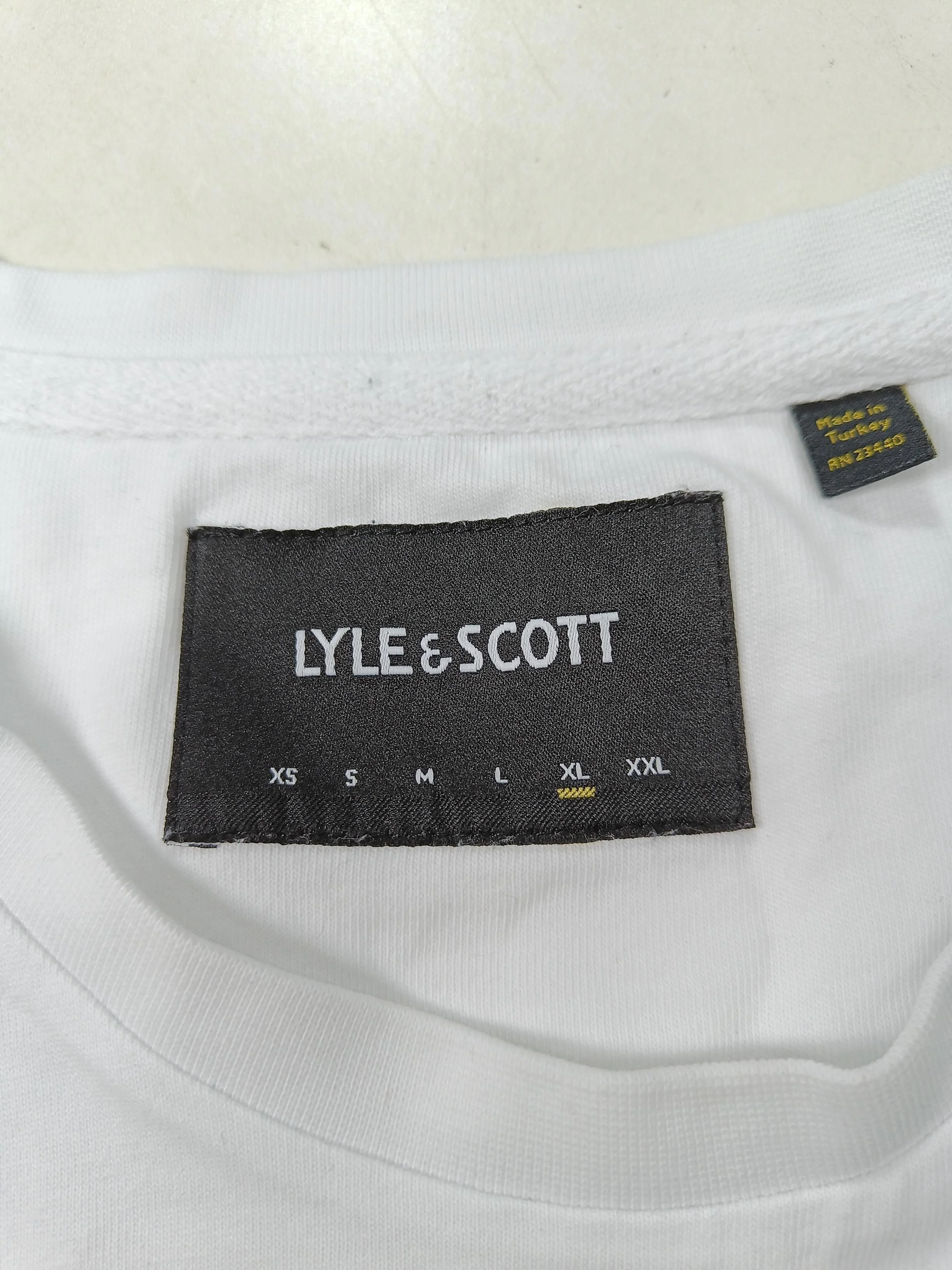 Lyle & Scott Men's T-Shirt XL White 100% Cotton Basic - Image 5