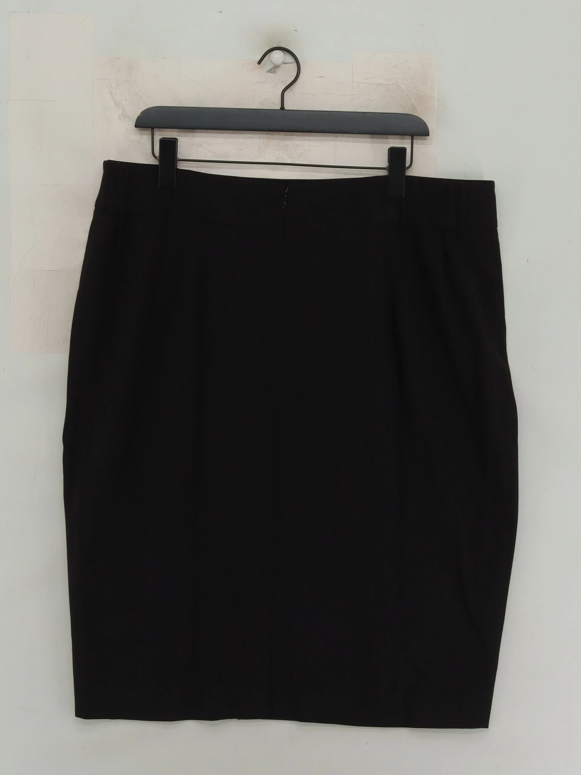 Magisculpt Women's Midi Skirt UK 20 Black Viscose New with tags - Image 2
