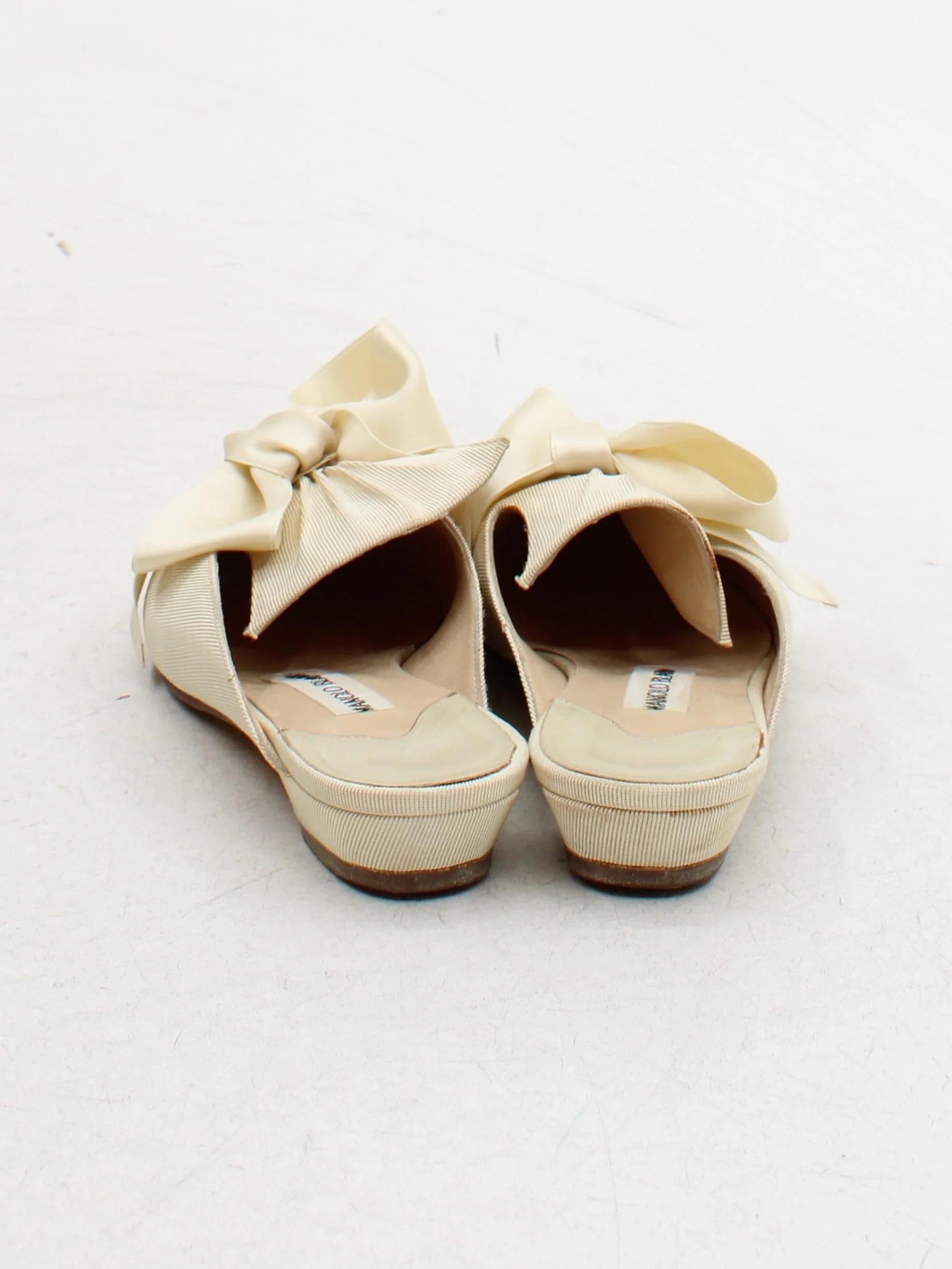 Manolo Blahnik Women's Flat Shoes UK 4 Cream Other with Leather Slider - Image 3