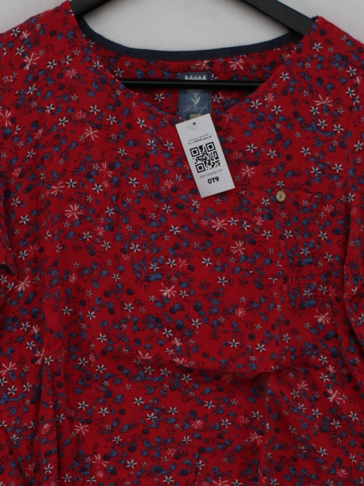 Mantaray Women's T-Shirt UK 12 Red 100% Viscose Basic - Image 3