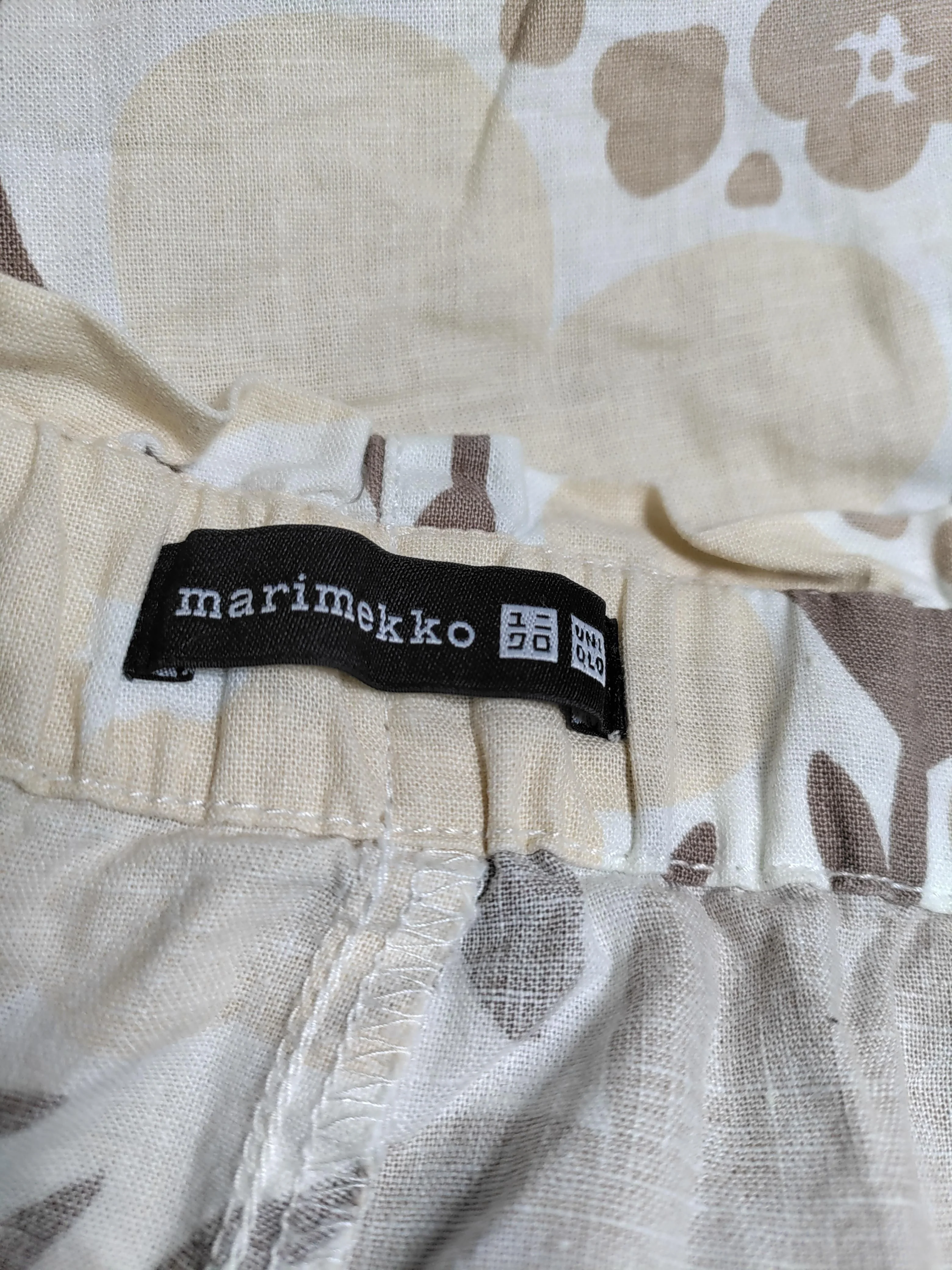 Marimekko And Uniqlo Women's Shorts L Cream Floral Cotton with Linen Mom - Image 5