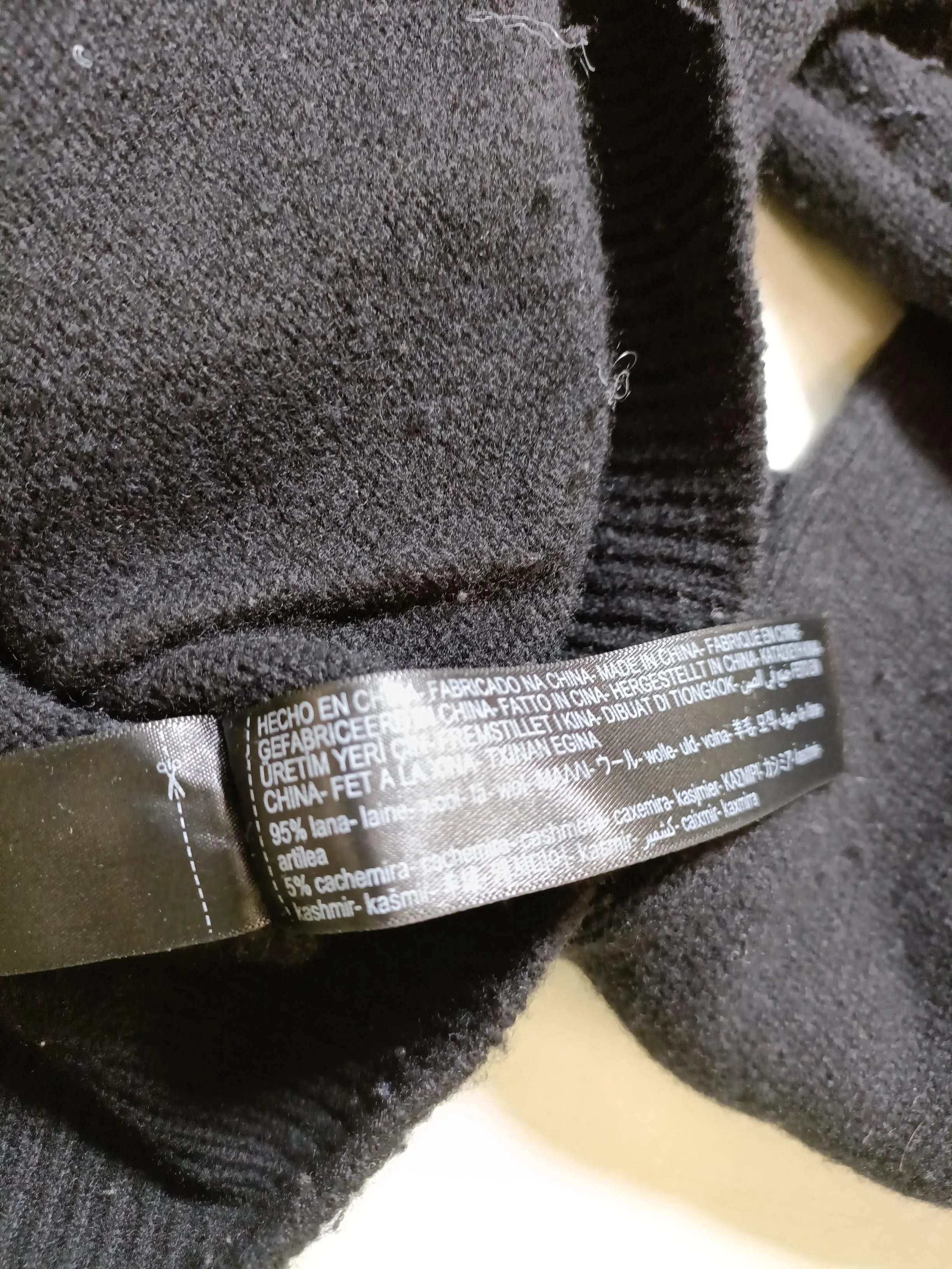 Massimo Dutti Women's Cardigan S Black Wool with Cashmere Round Neck Cardigan - Image 7