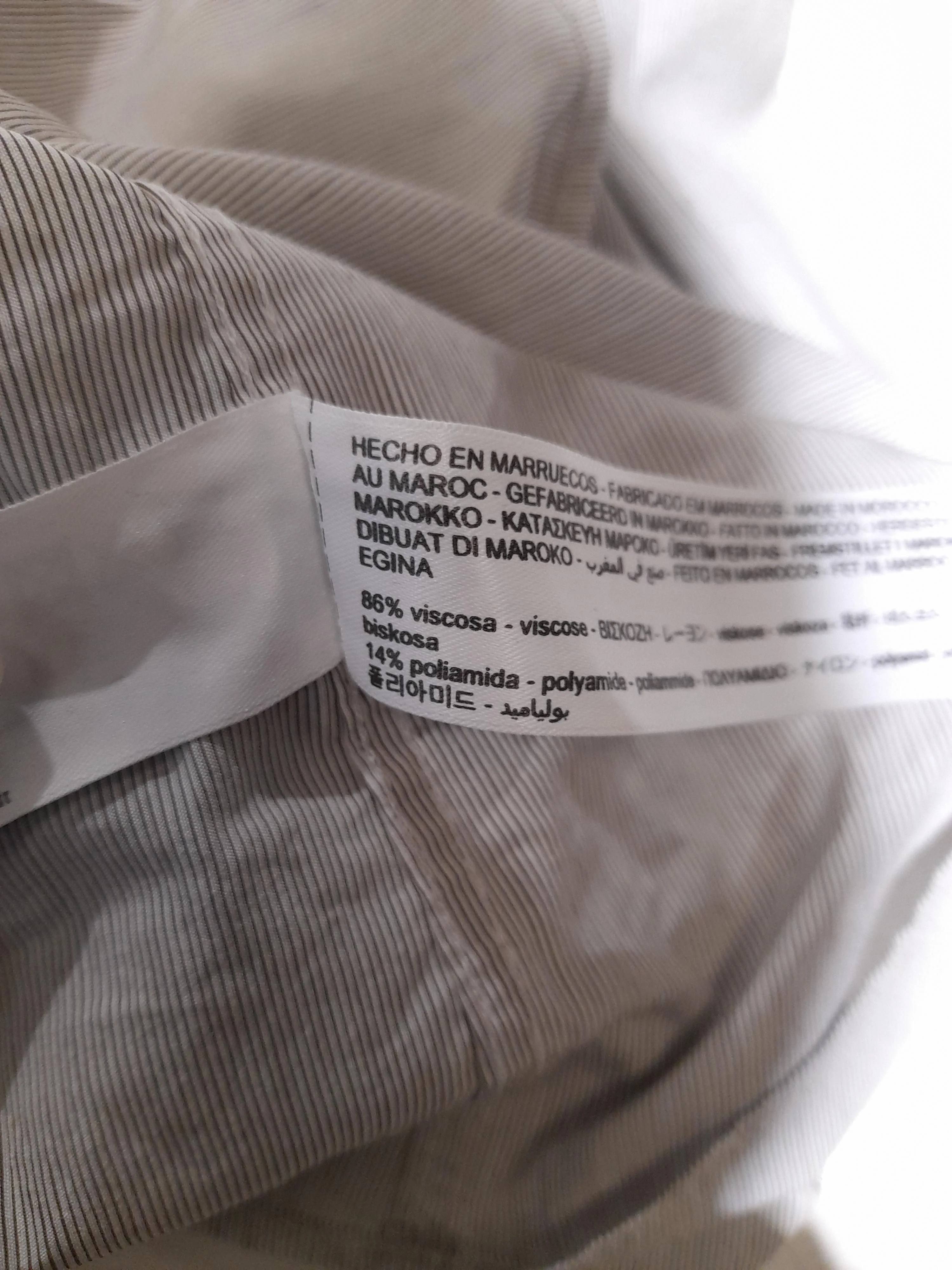 Massimo Dutti Women's Shirt M White Viscose with Polyamide Basic - Image 6