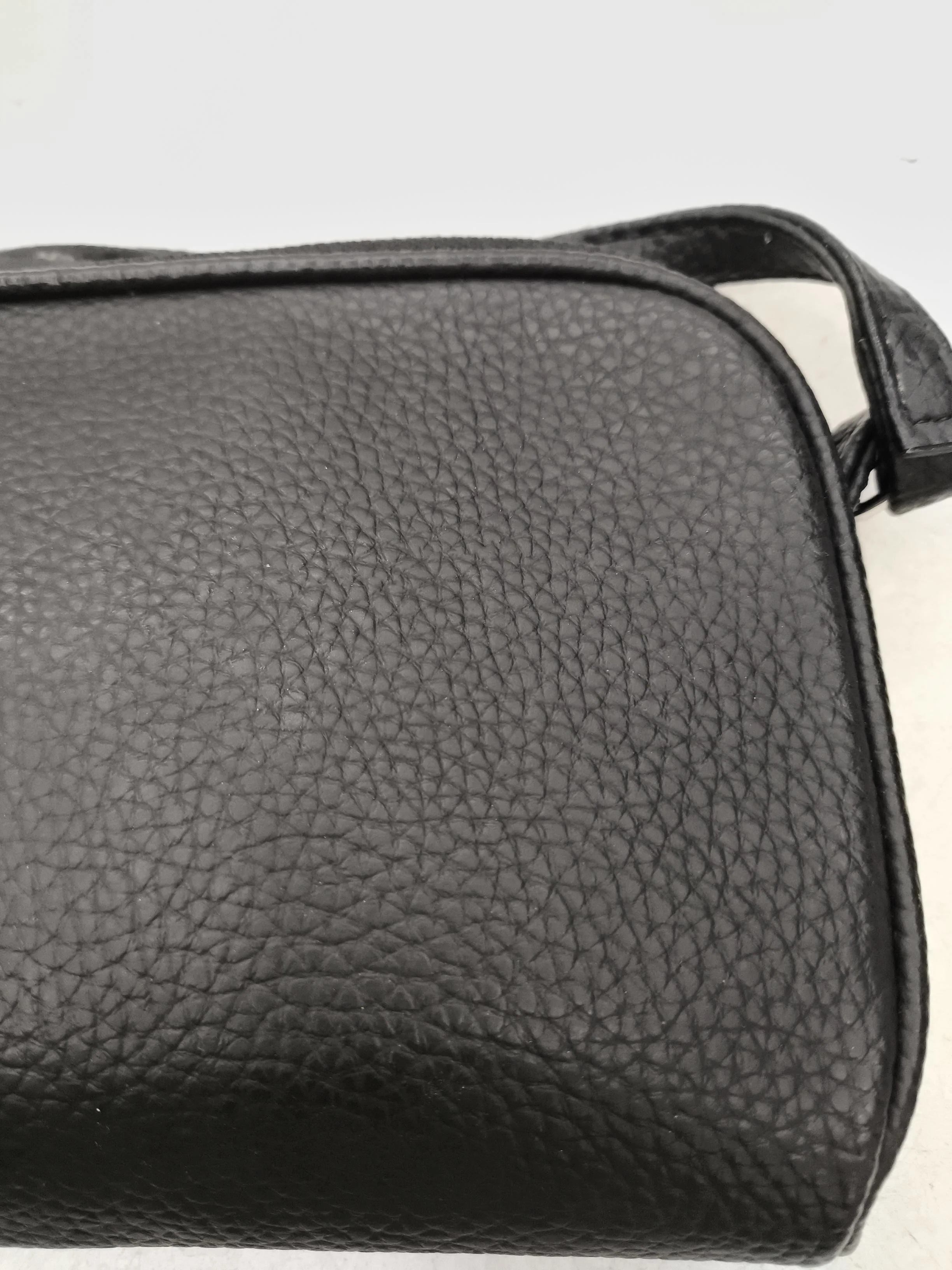 Matt & Nat Women's Bag Black 100% Faux Leather Crossbody - Image 3