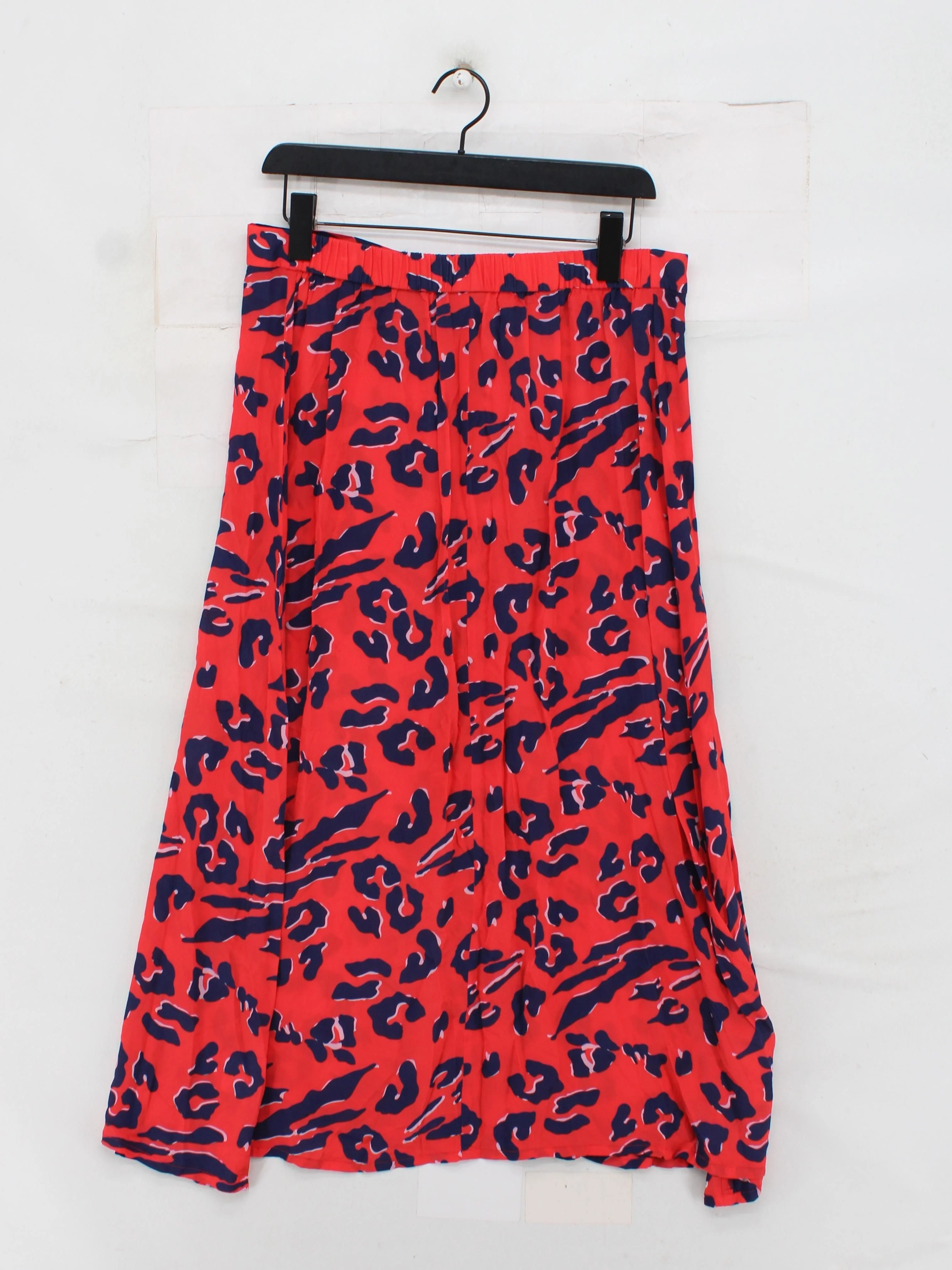 Mercy Delta Women's Midi Skirt L Red Animal Print 100% Viscose Midi A-Line - Image 2