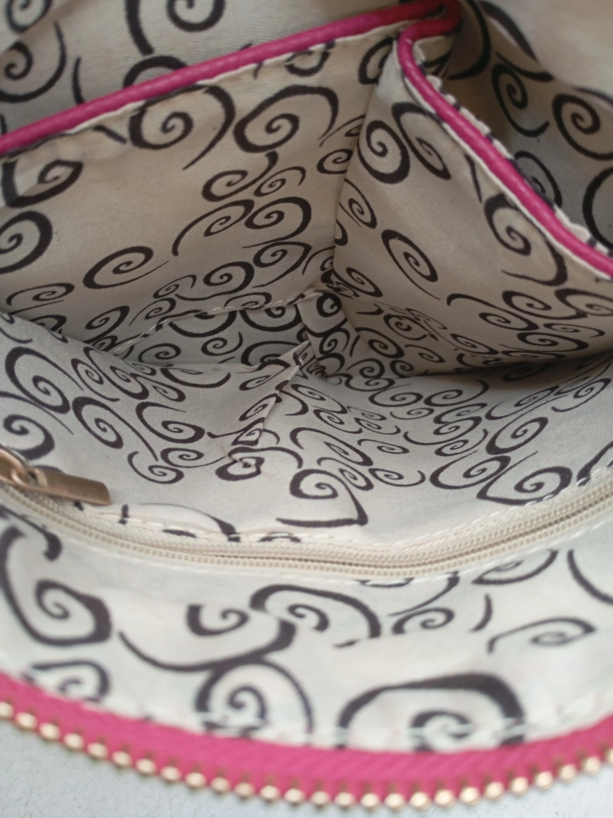 Michael Kors Women's Bag Pink 100% Faux Leather Crossbody - Image 4