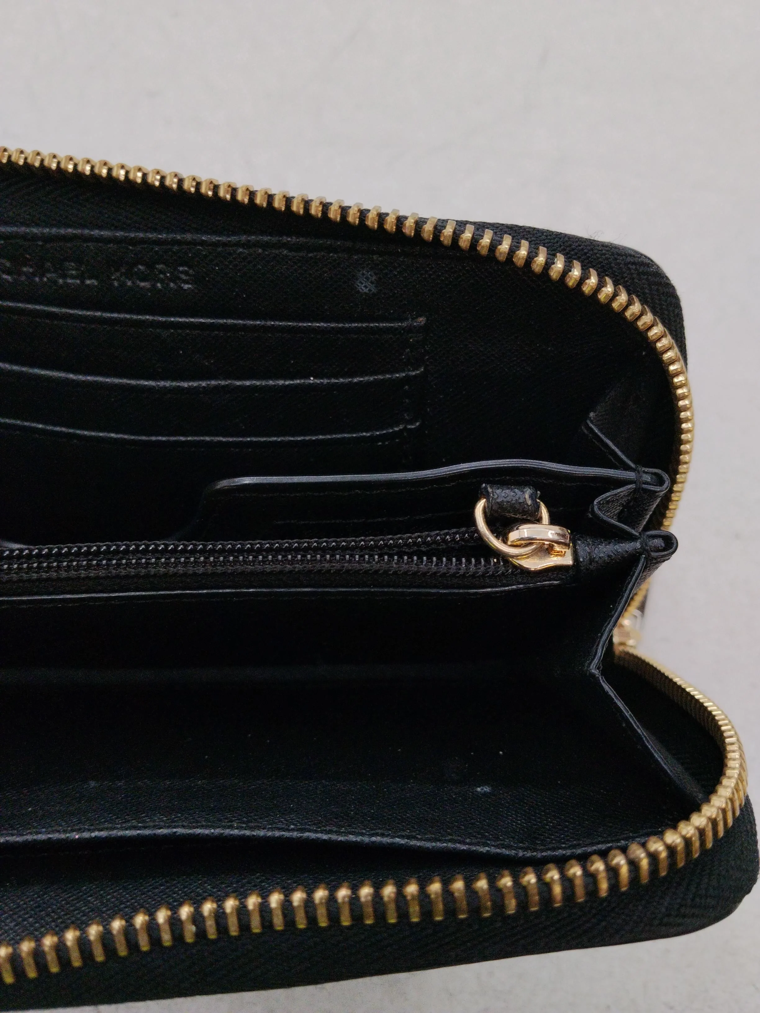 Michael Kors Women's Wallet Black 100% Leather - Image 4