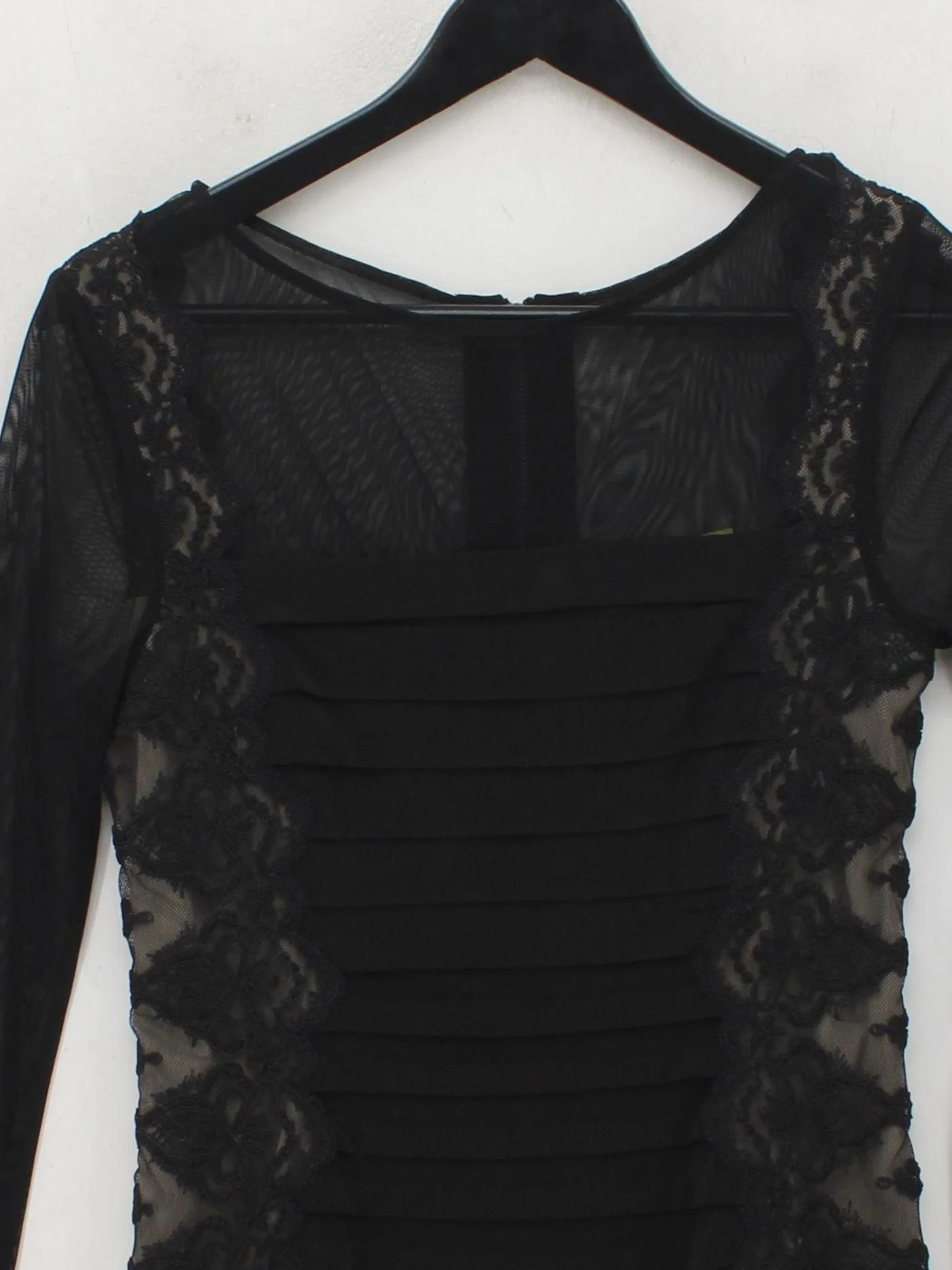 Mint Velvet Bodycon Midi Dress UK10 in Black - Image 3