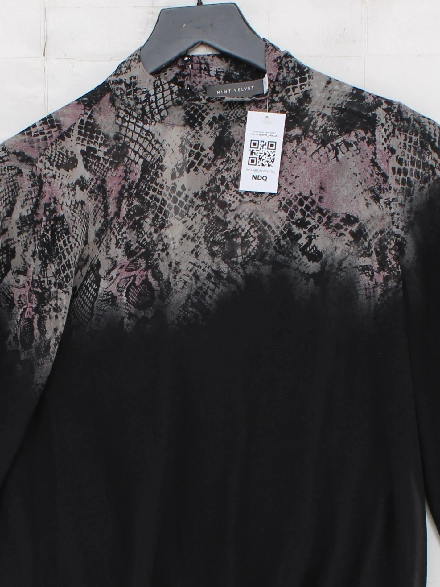Mint Velvet Women's Blouse UK 10 Black Polyester with Elastane Basic - Image 3