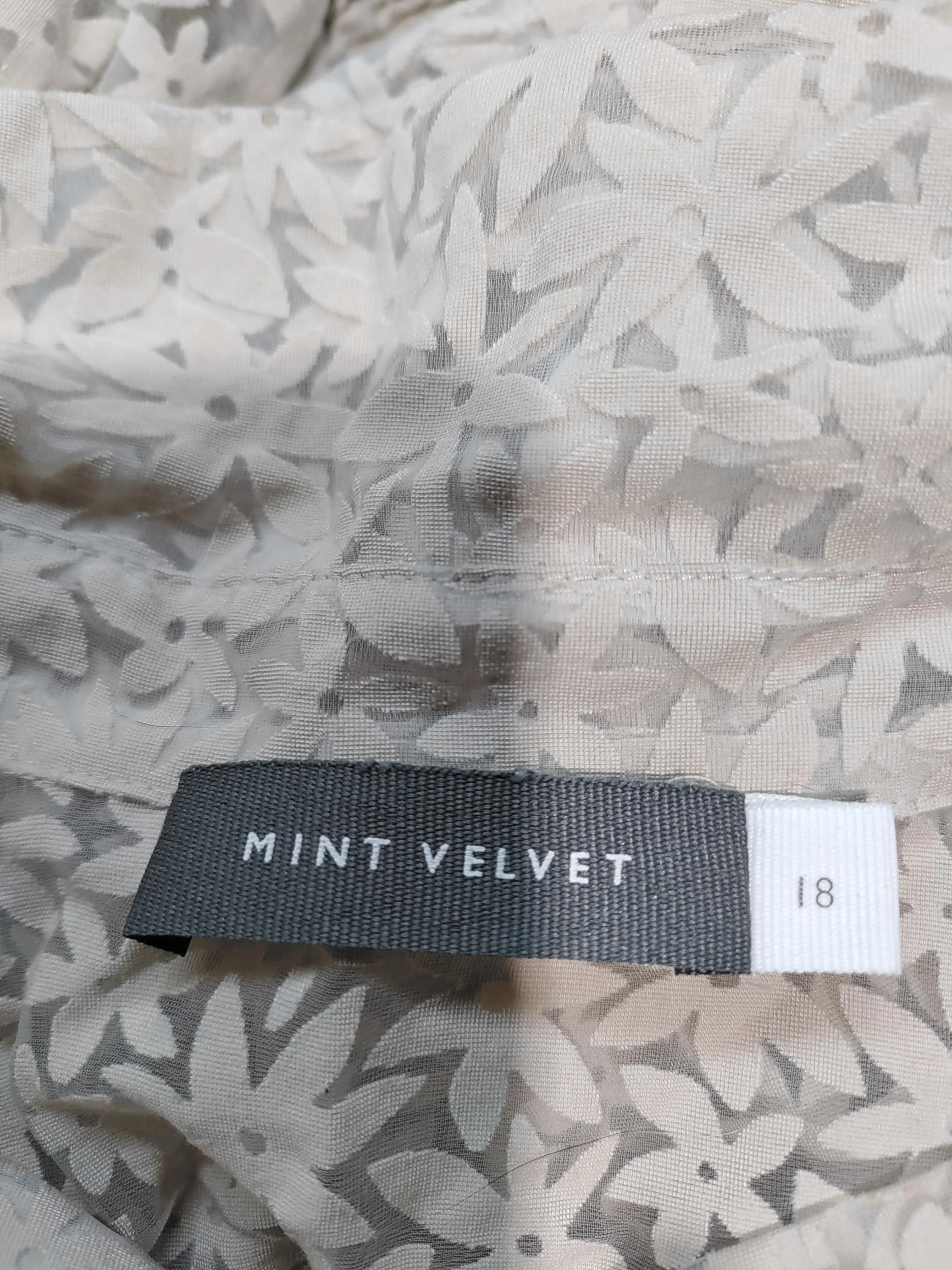 Mint Velvet Women's Blouse UK 18 Cream Viscose with Polyamide Basic - Image 5