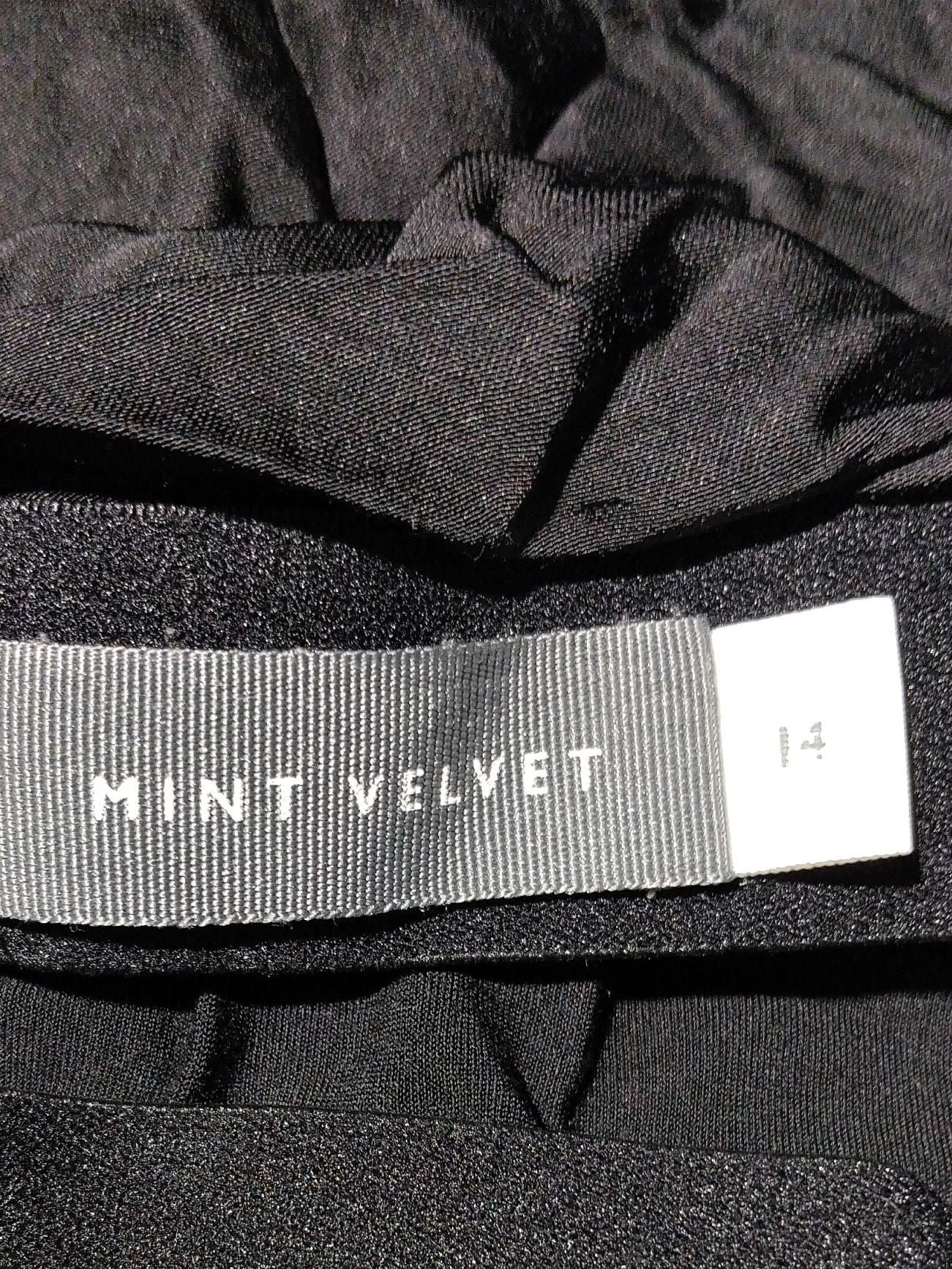 Mint Velvet Women's Midi Skirt M Black 100% Viscose Midi Straight & Pencil - Image 5