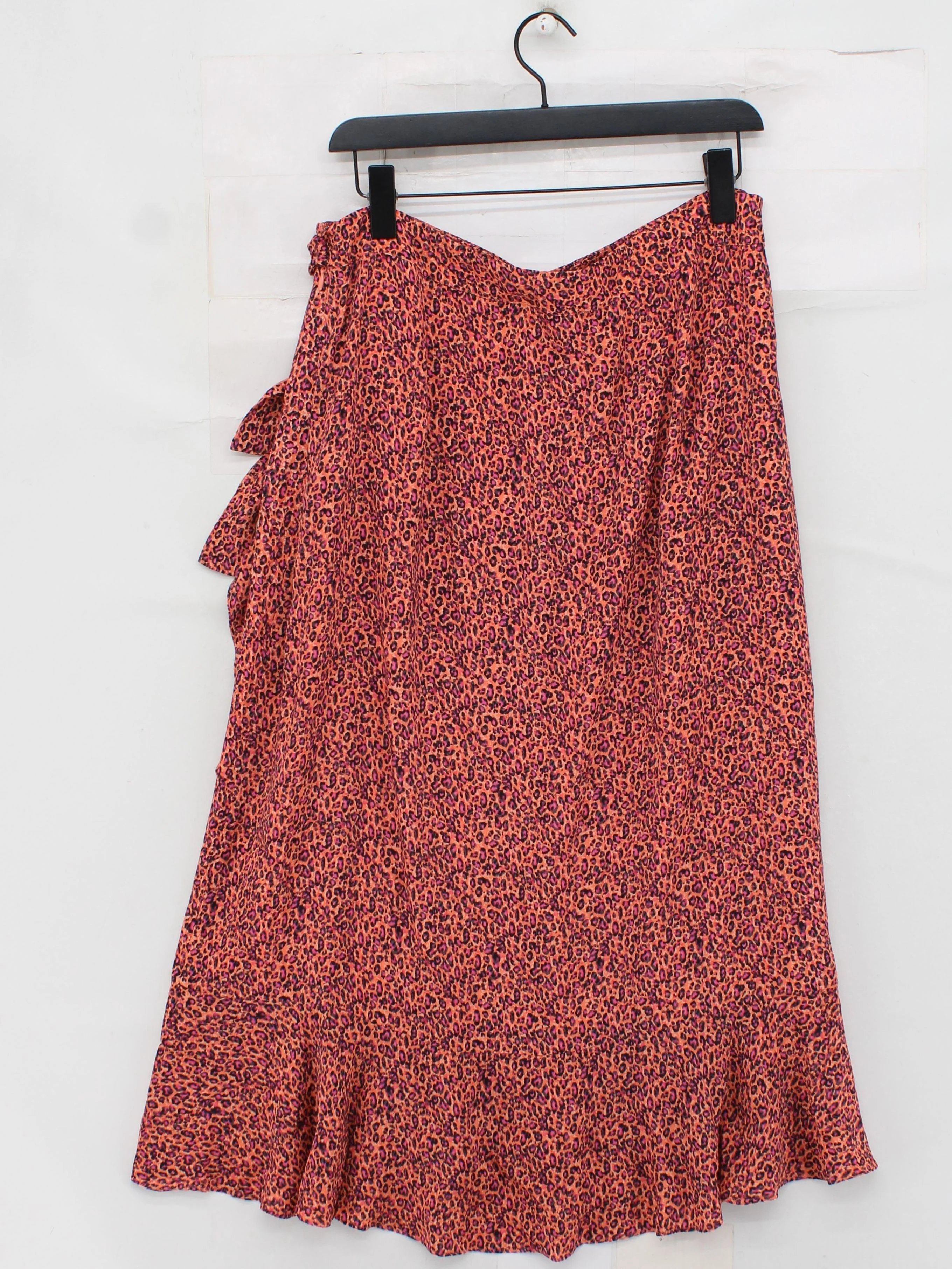 Mint Velvet Women's Midi Skirt UK 14 Orange Viscose with Polyester Wrap - Image 2