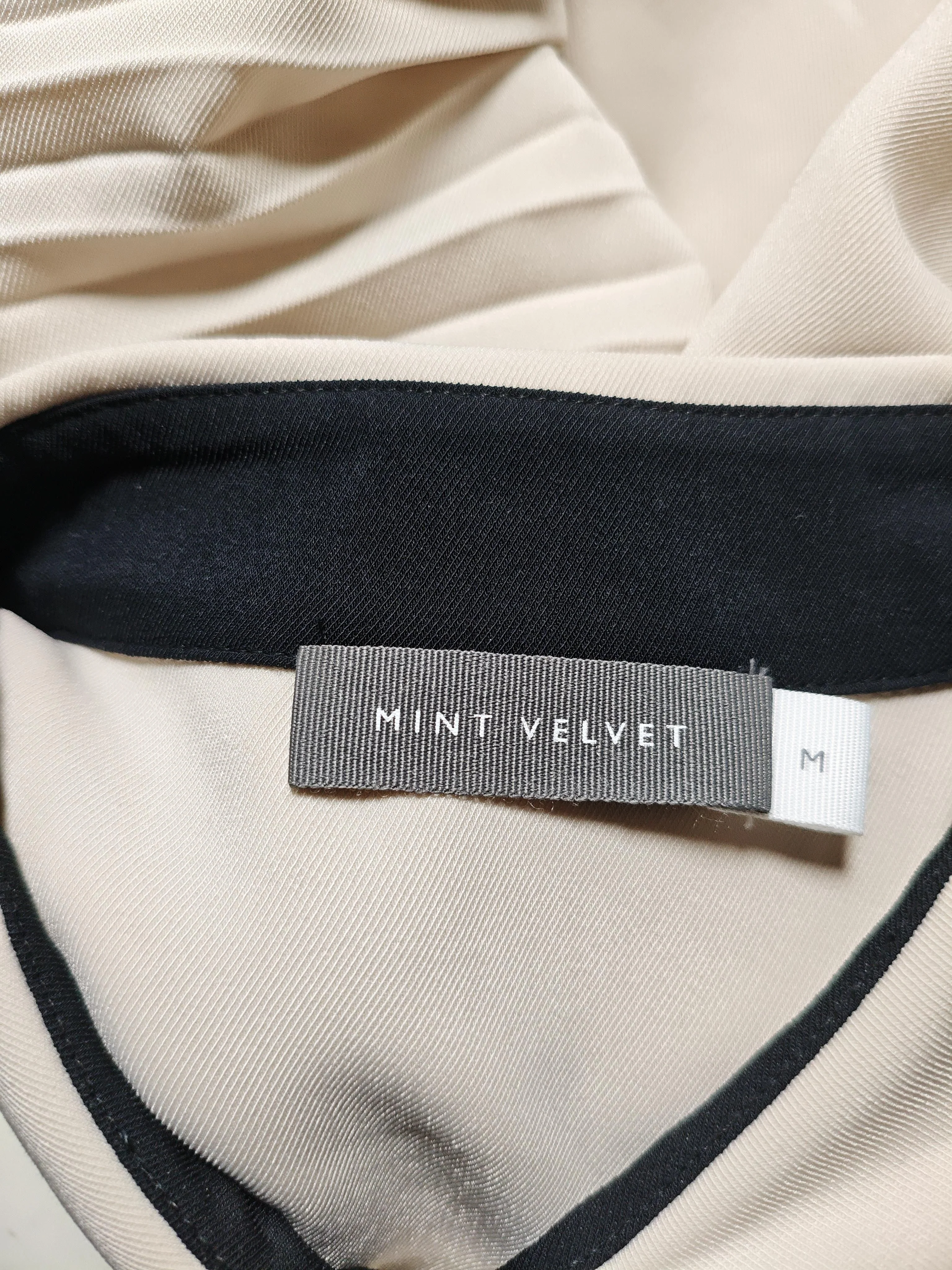 Mint Velvet Women's Shirt M Cream 100% Polyester Long Sleeve Collared Basic - Image 5