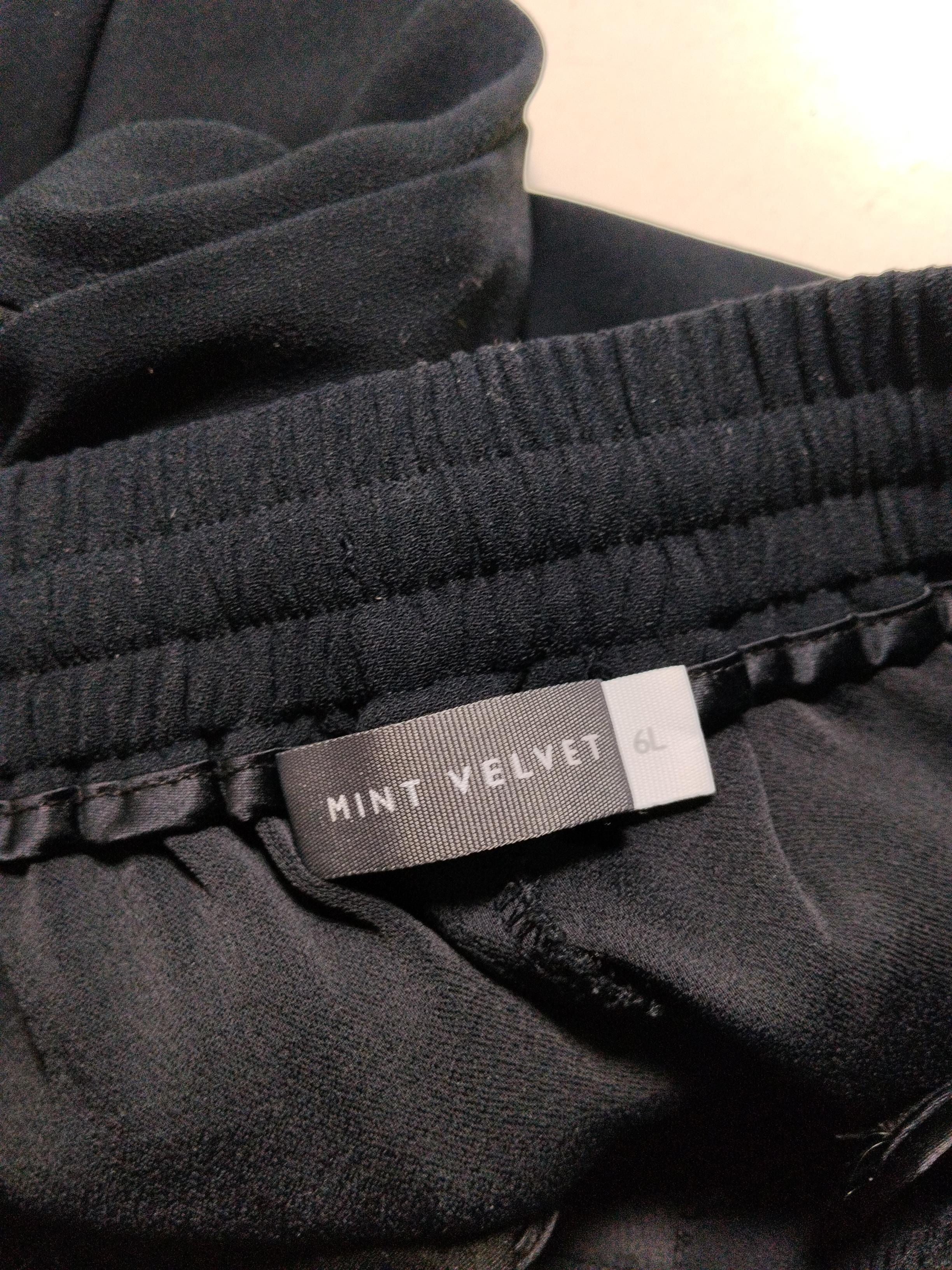 Mint Velvet Women's Sports Bottoms UK 6 Black 100% Polyester Tapered Sweatpants - Image 5
