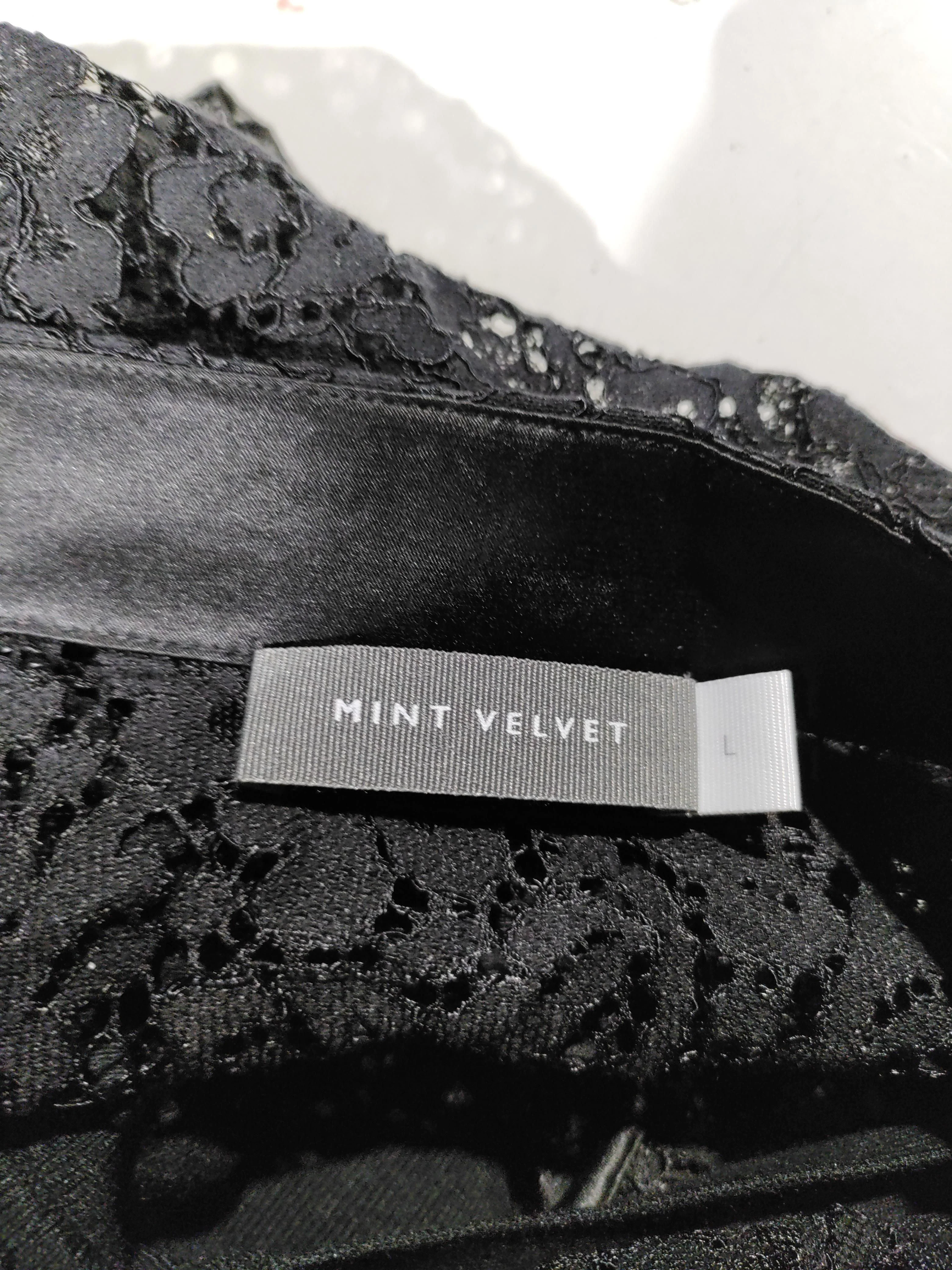 Mint Velvet Women's Top L Black Viscose with Polyester Basic - Image 5