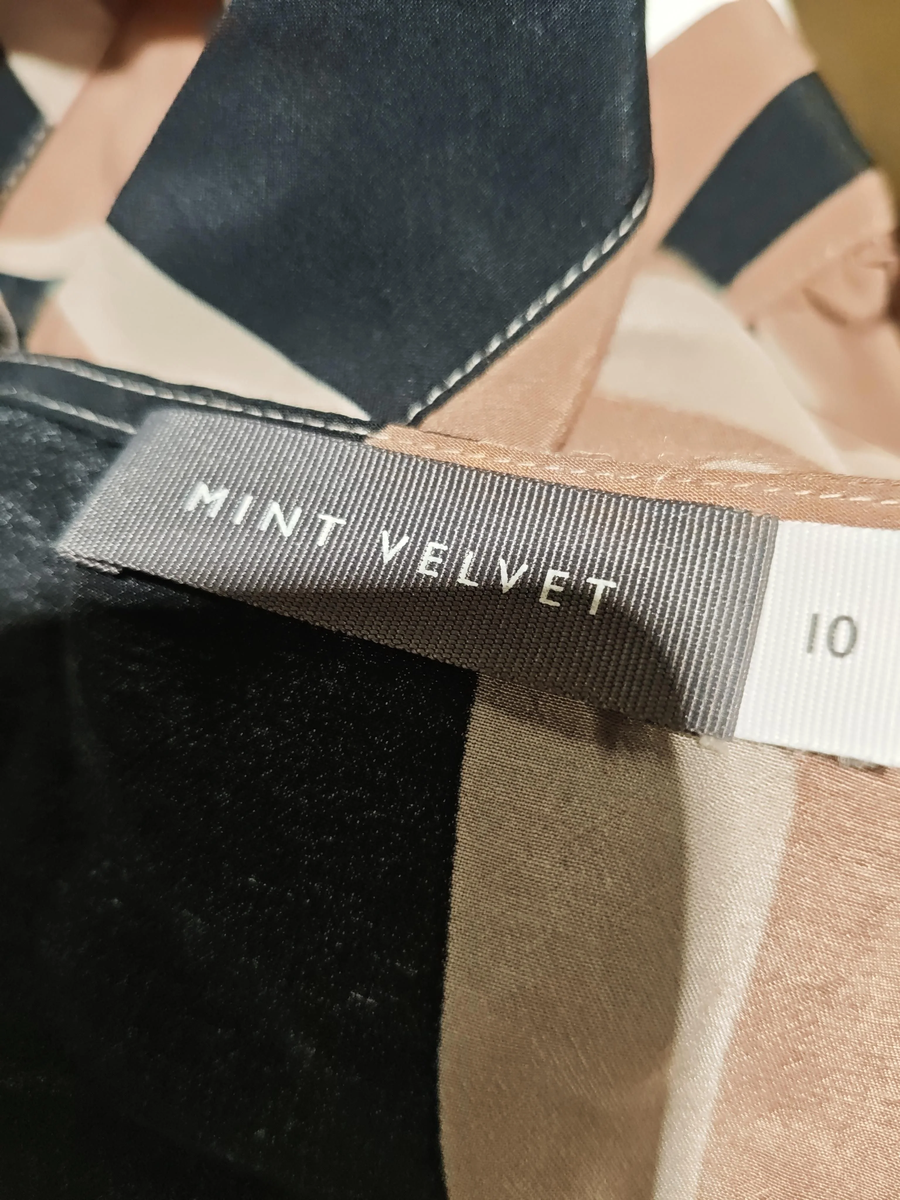 Mint Velvet Women's Top S Multi 100% Viscose Long Sleeve V-Neck Basic - Image 5