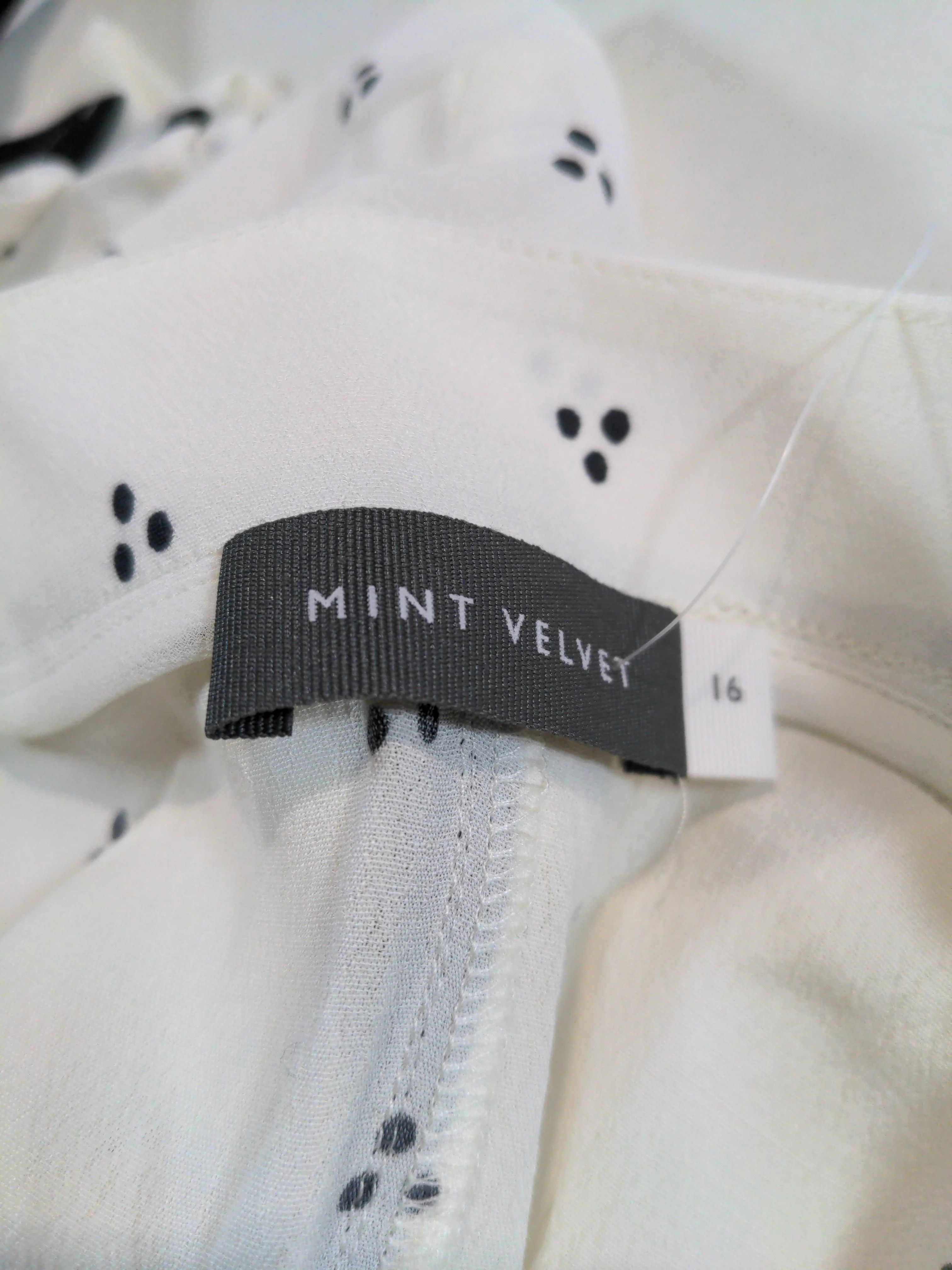 Mint Velvet Women's Top UK 16 White 100% Viscose Long Sleeve V-Neck Basic - Image 5