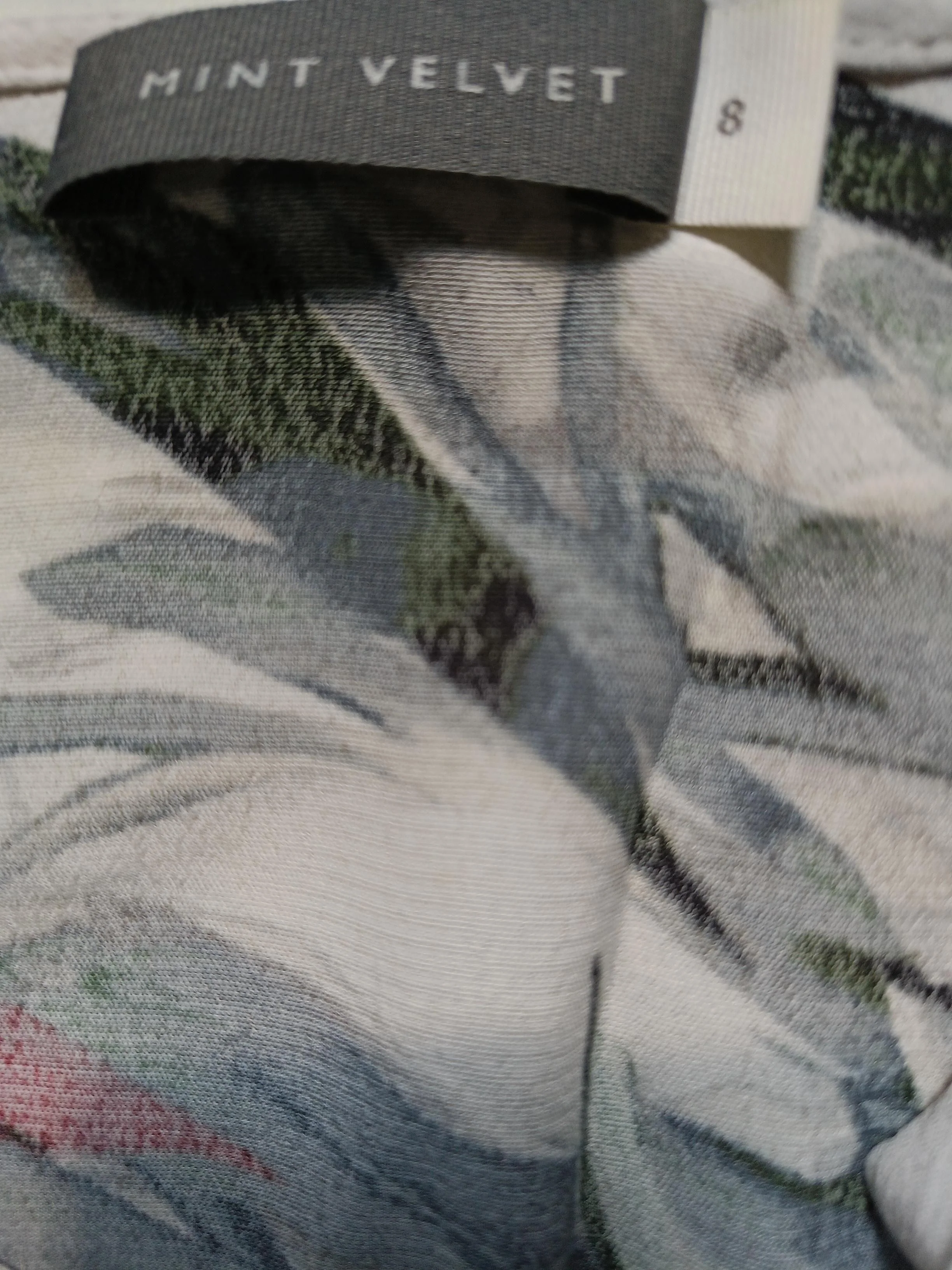 Mint Velvet Women's Top UK 8 Multi Floral 100% Viscose 3/4 Sleeve V-Neck Basic - Image 5