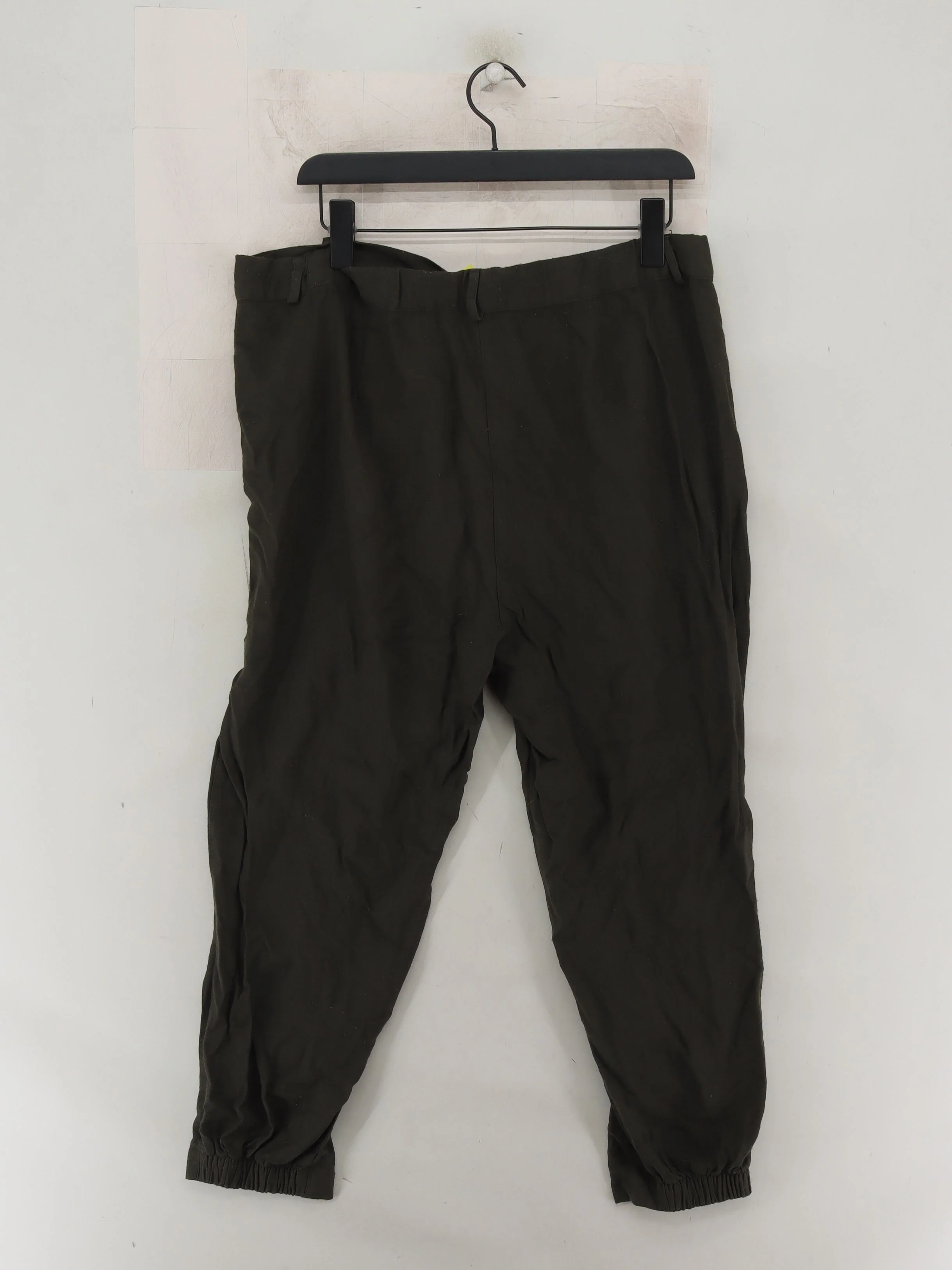 Mint Velvet Women's Trousers UK 16 Green Viscose with Polyamide Tapered Cropped - Image 2