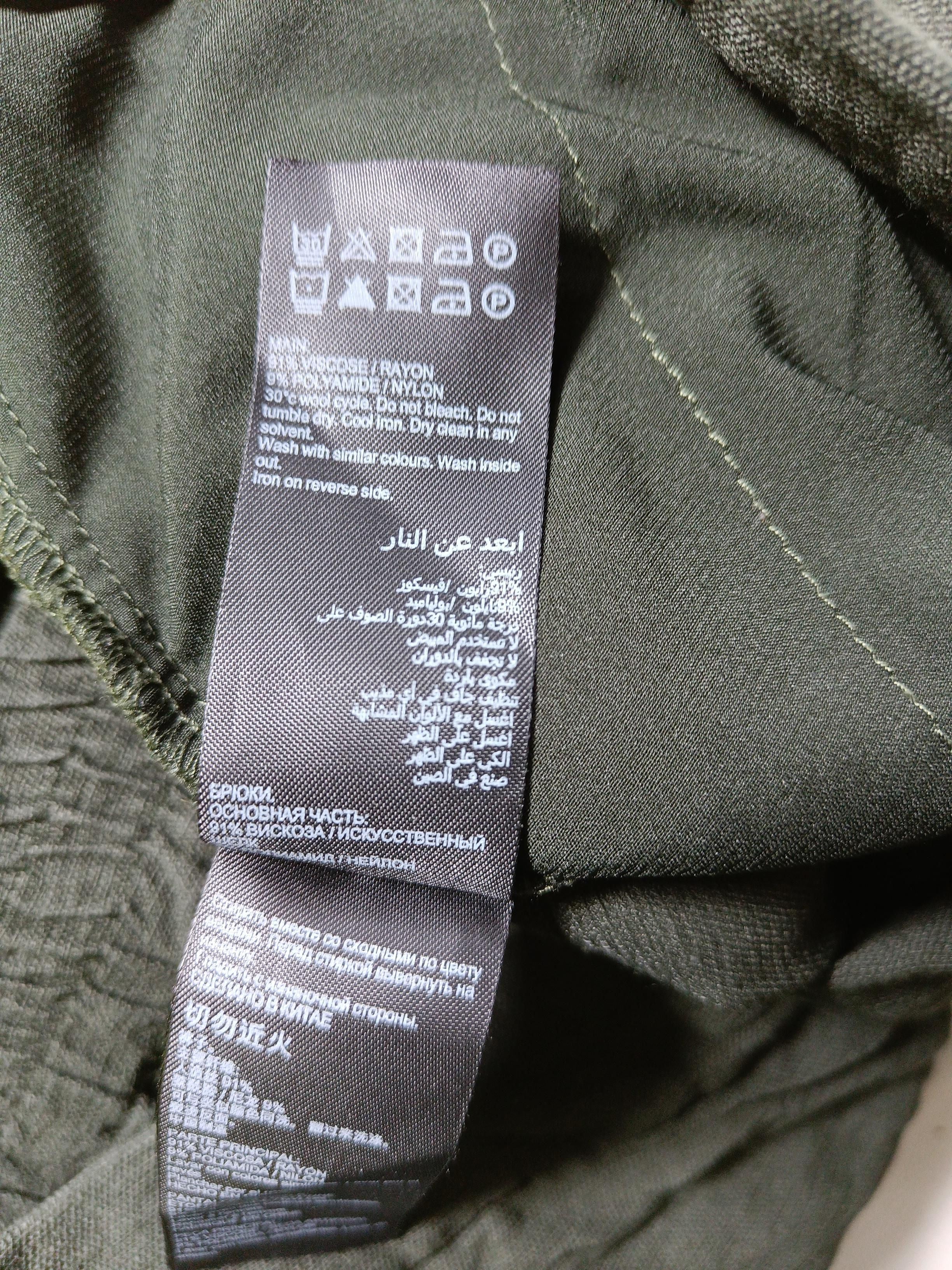 Mint Velvet Women's Trousers UK 18 Green Viscose with Polyamide Straight Cargo - Image 6
