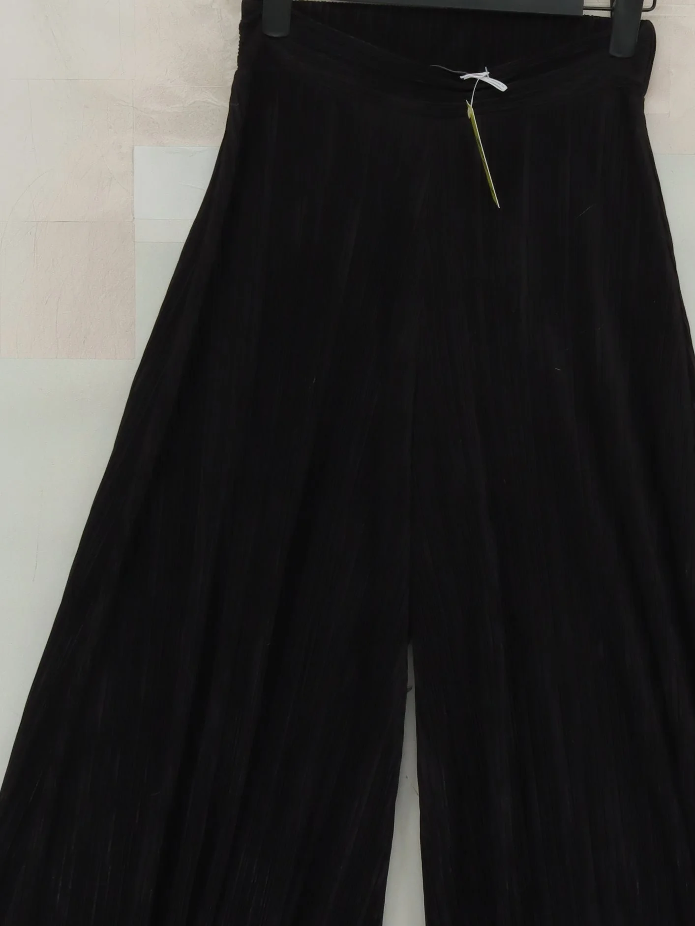 Mint Velvet Women's Trousers XS Black 100% Polyester Wide-Leg Sweatpants - Image 3