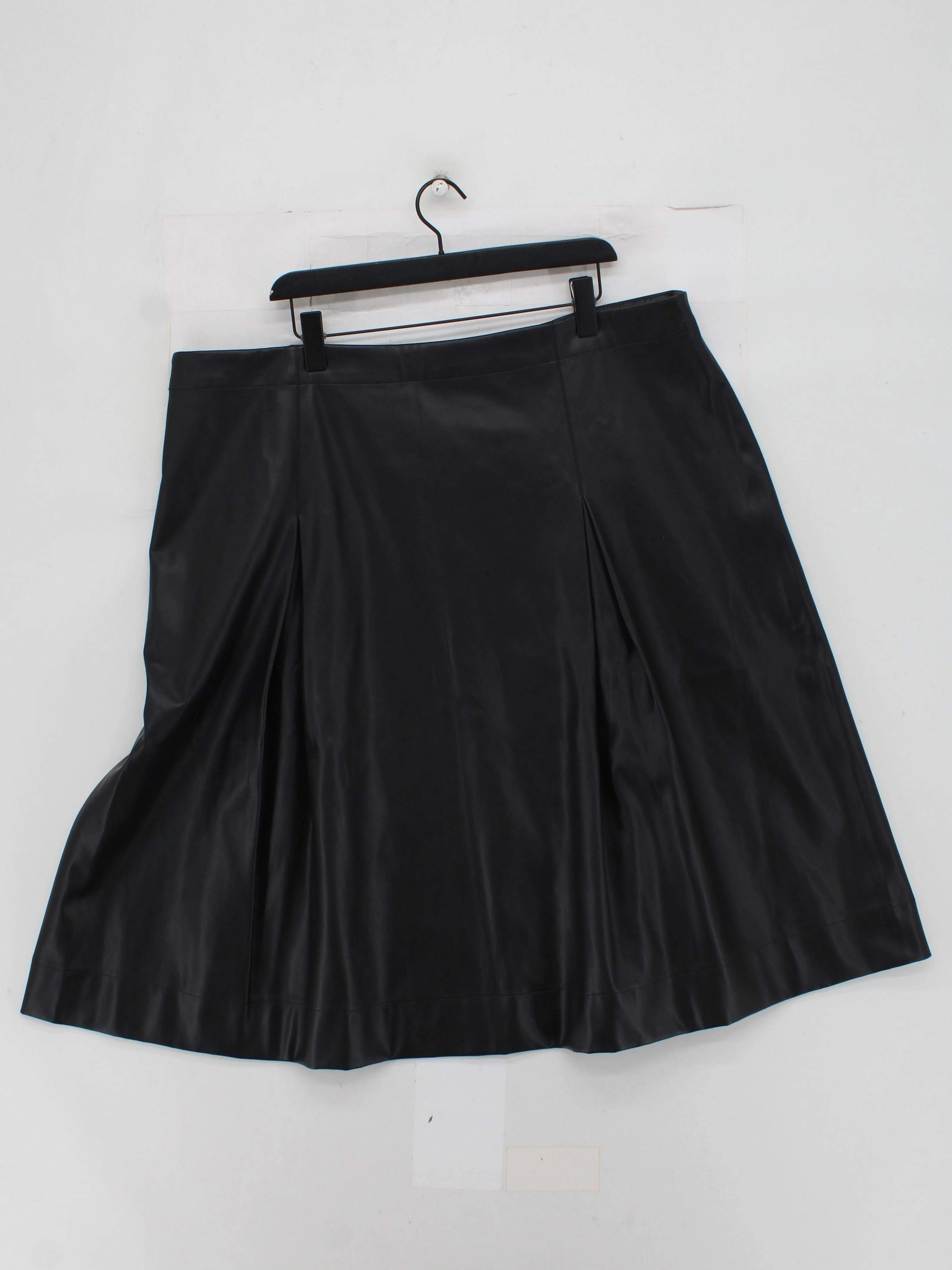 Monsoon Women's Midi Skirt W 44 in Black 100% Faux Leather Midi A-Line - Image 2